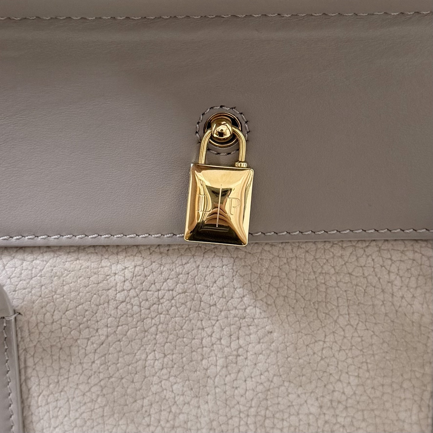 Loro Piana Loom L32 33x23x18cm