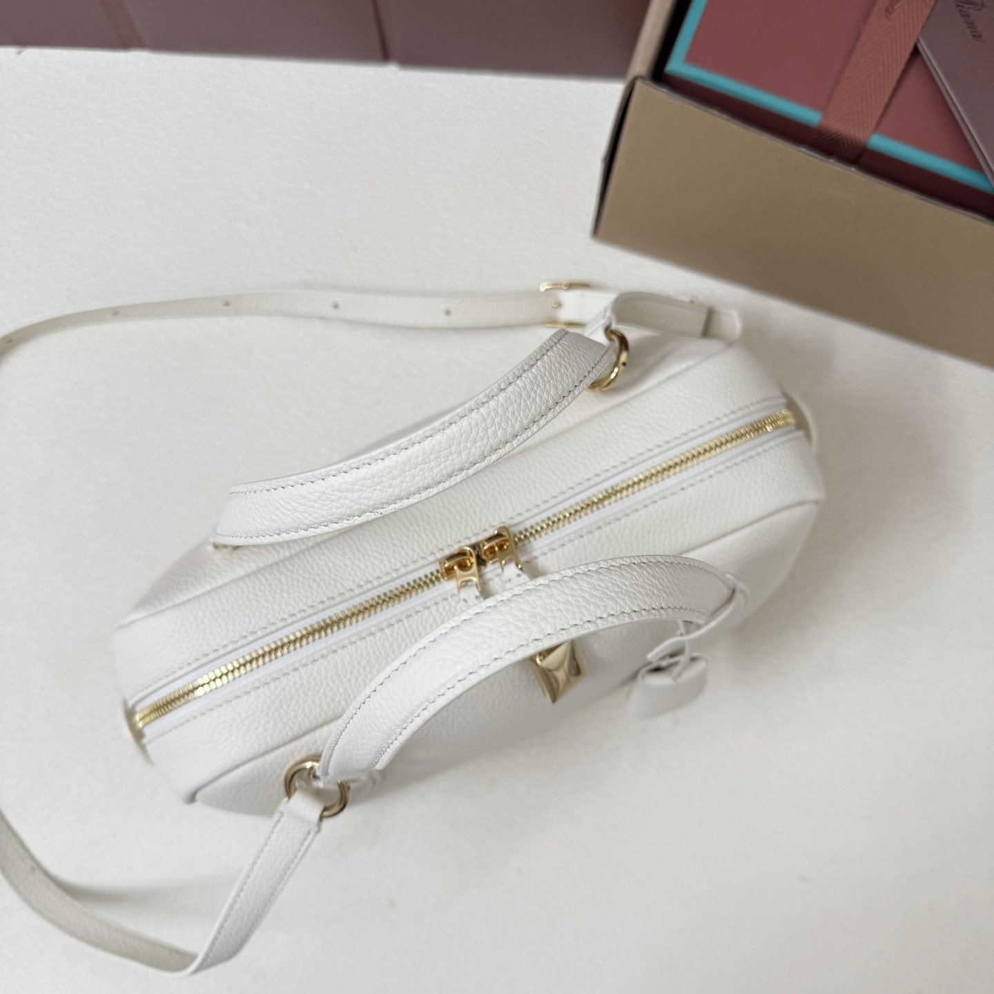 L0r0 P1ana Small Needle Bag 31x15x16cm
