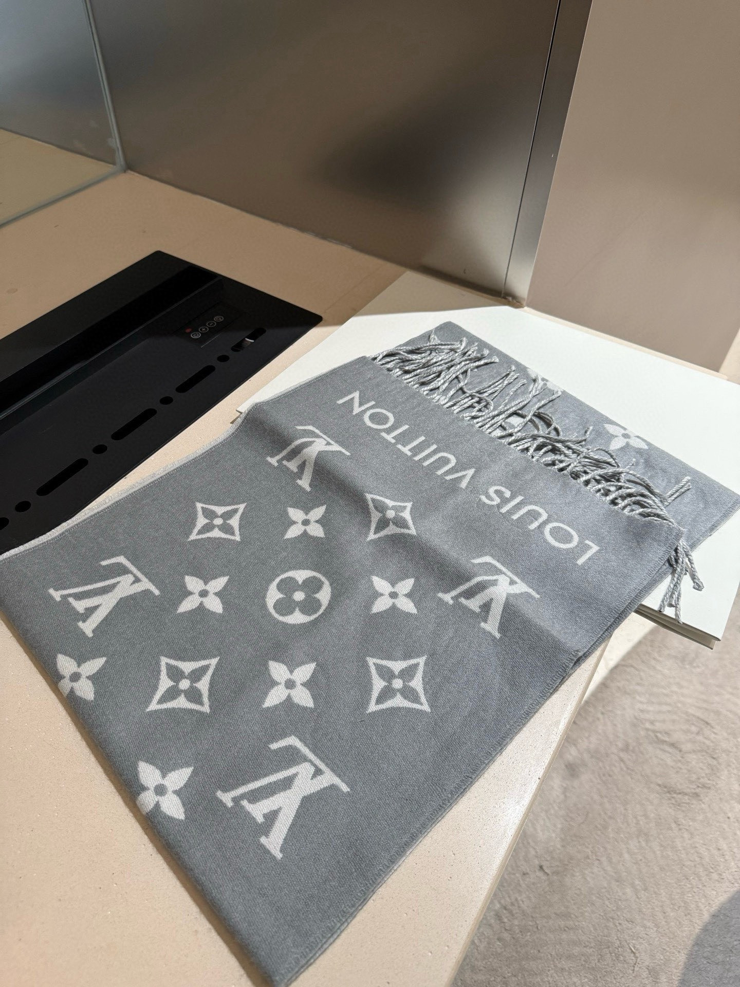 l0vis Vvtt0n monogram scarf 35x185cm