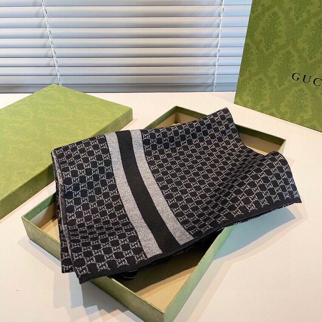 Gvc*1 scarf 32x180cm