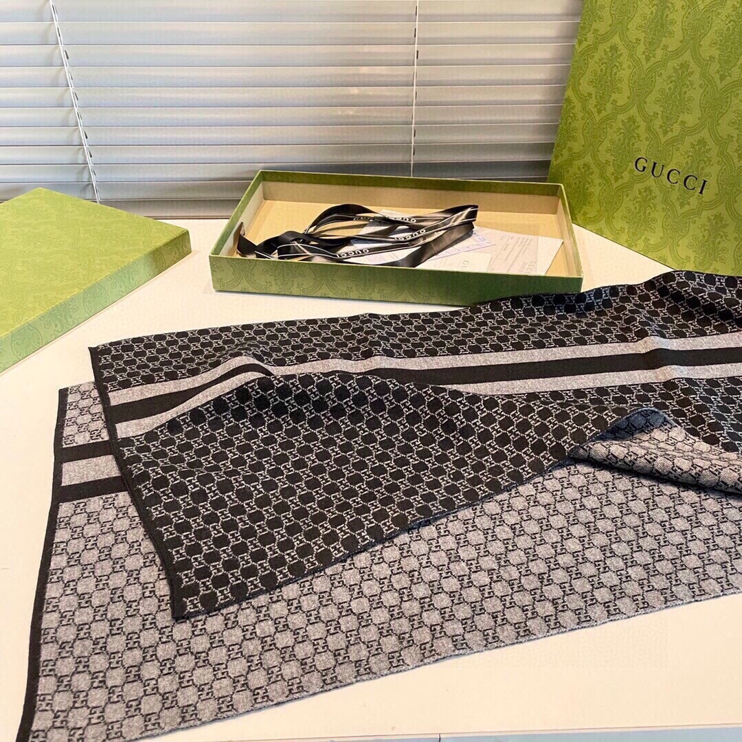 Gvc*1 scarf 32x180cm