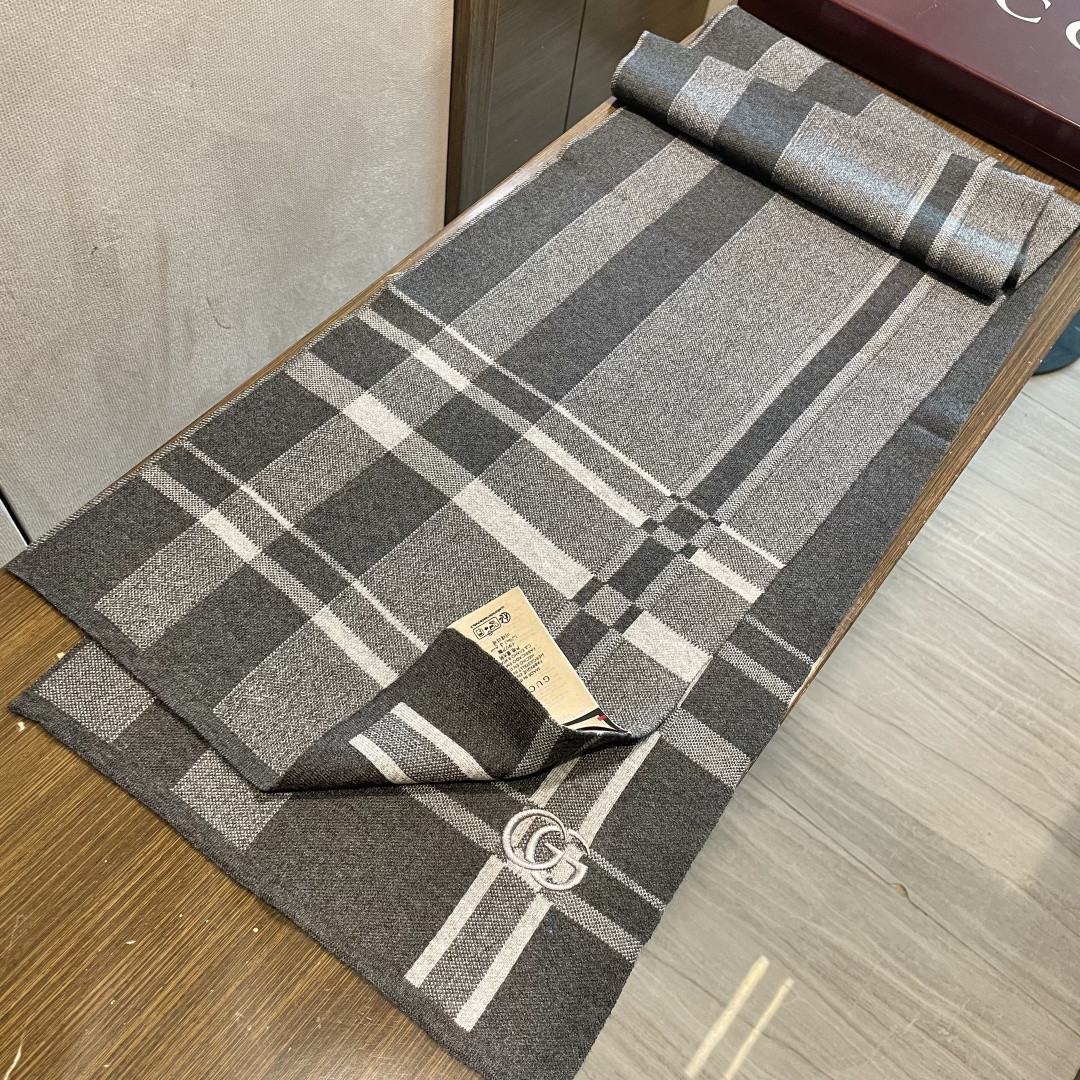 Gvc*1 scarf 32x190cm