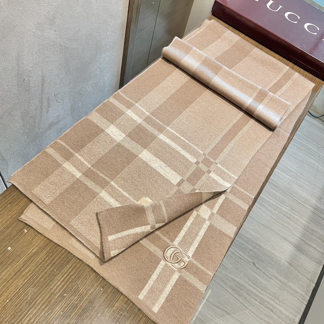 Gvc*1 scarf 32x190cm