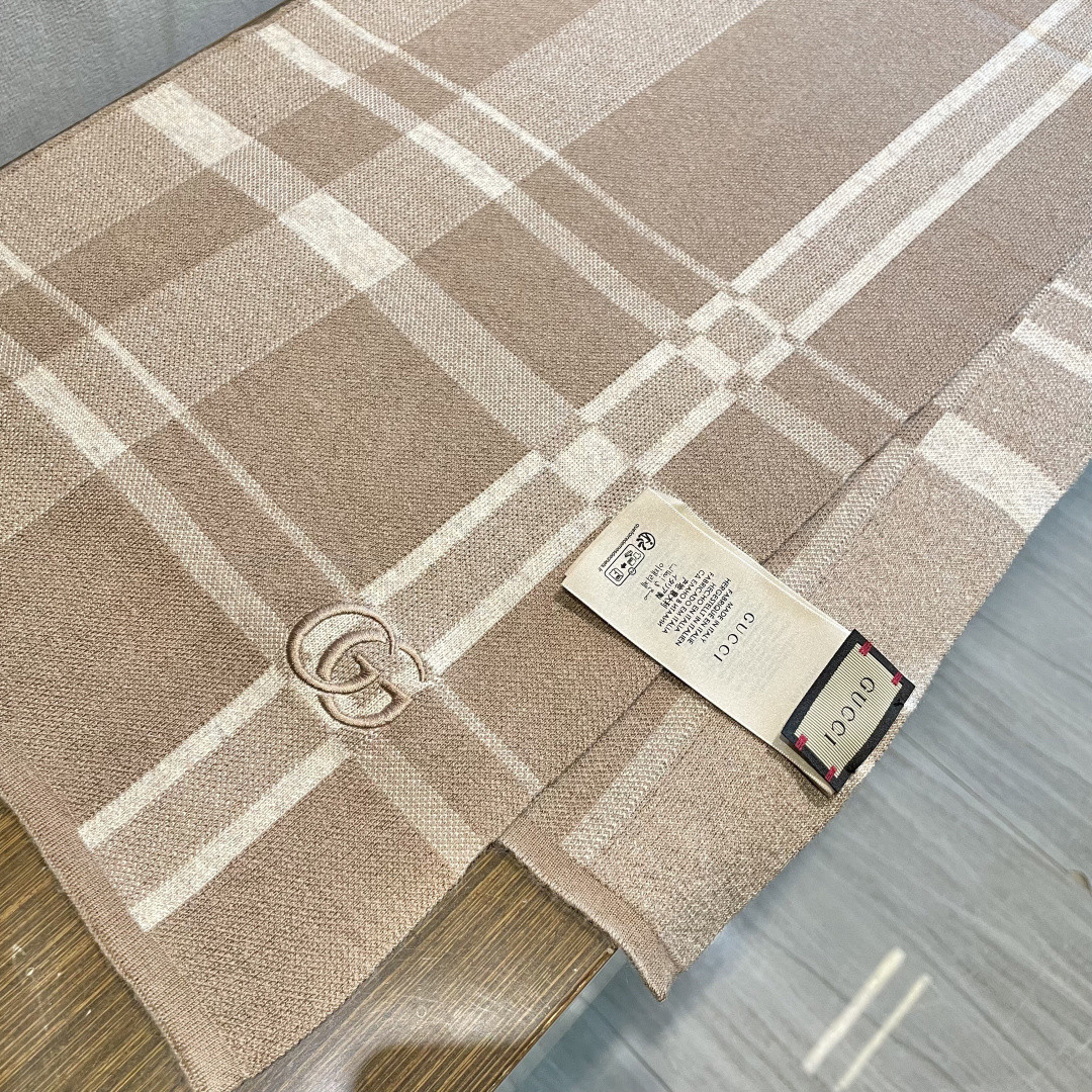 Gvc*1 scarf 32x190cm