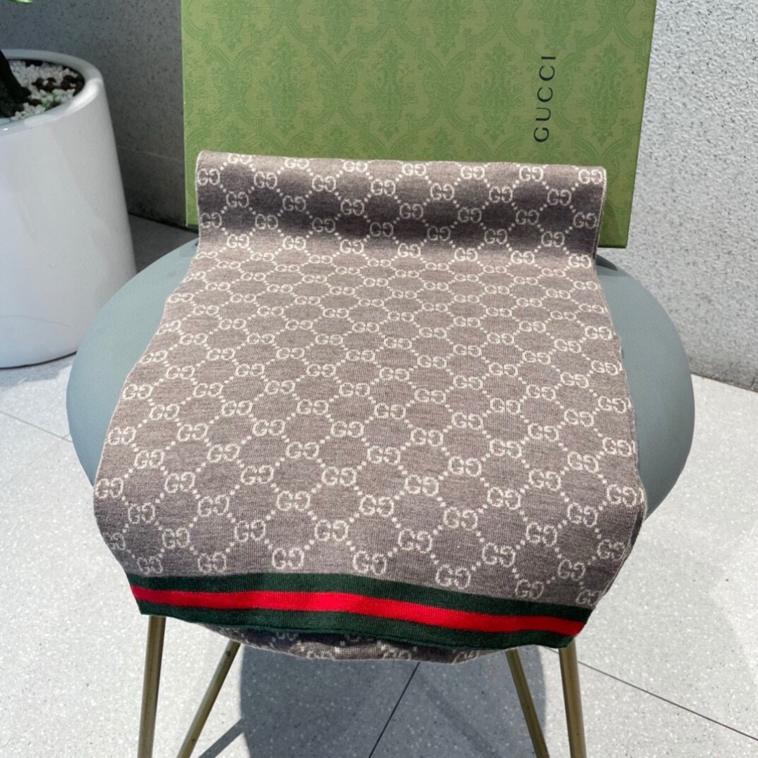 Gvc*1 scarf 32x180cm