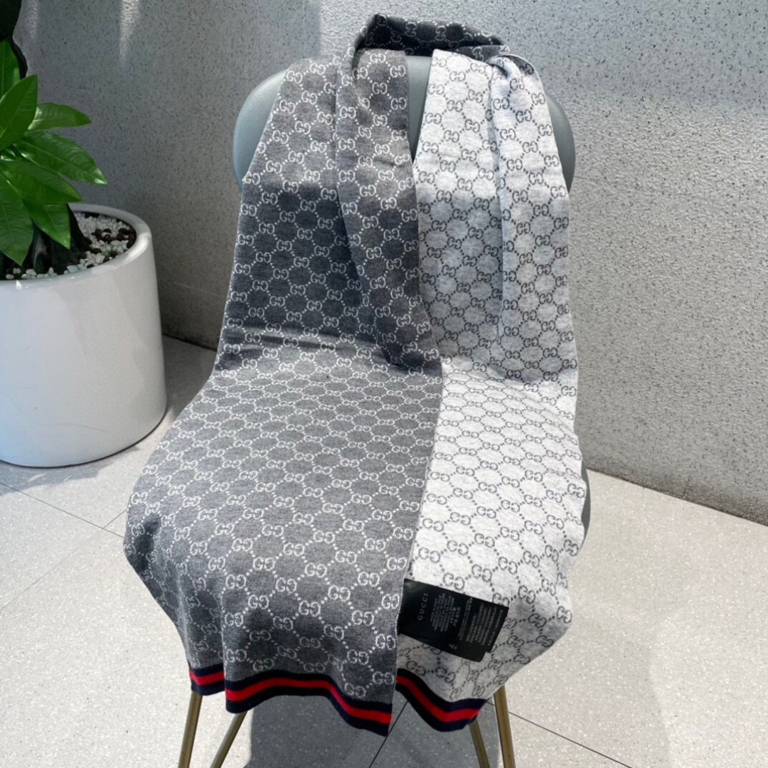 Gvc*1 scarf 32x180cm