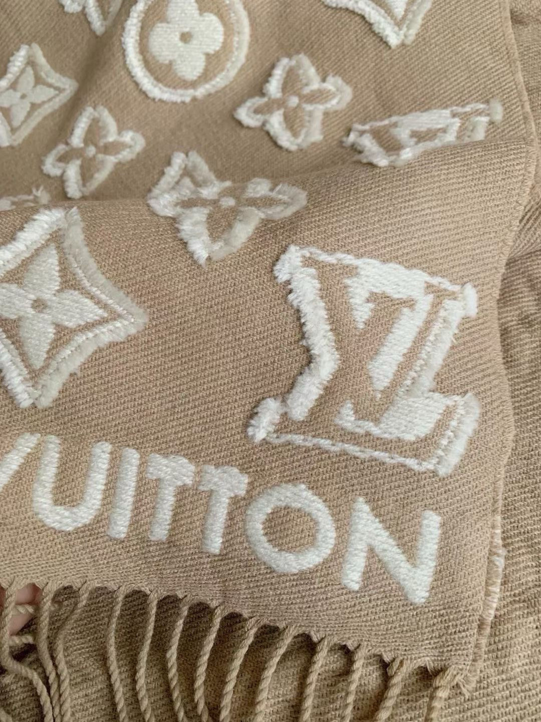 l0vis Vvtt0n scarf 34x220cm