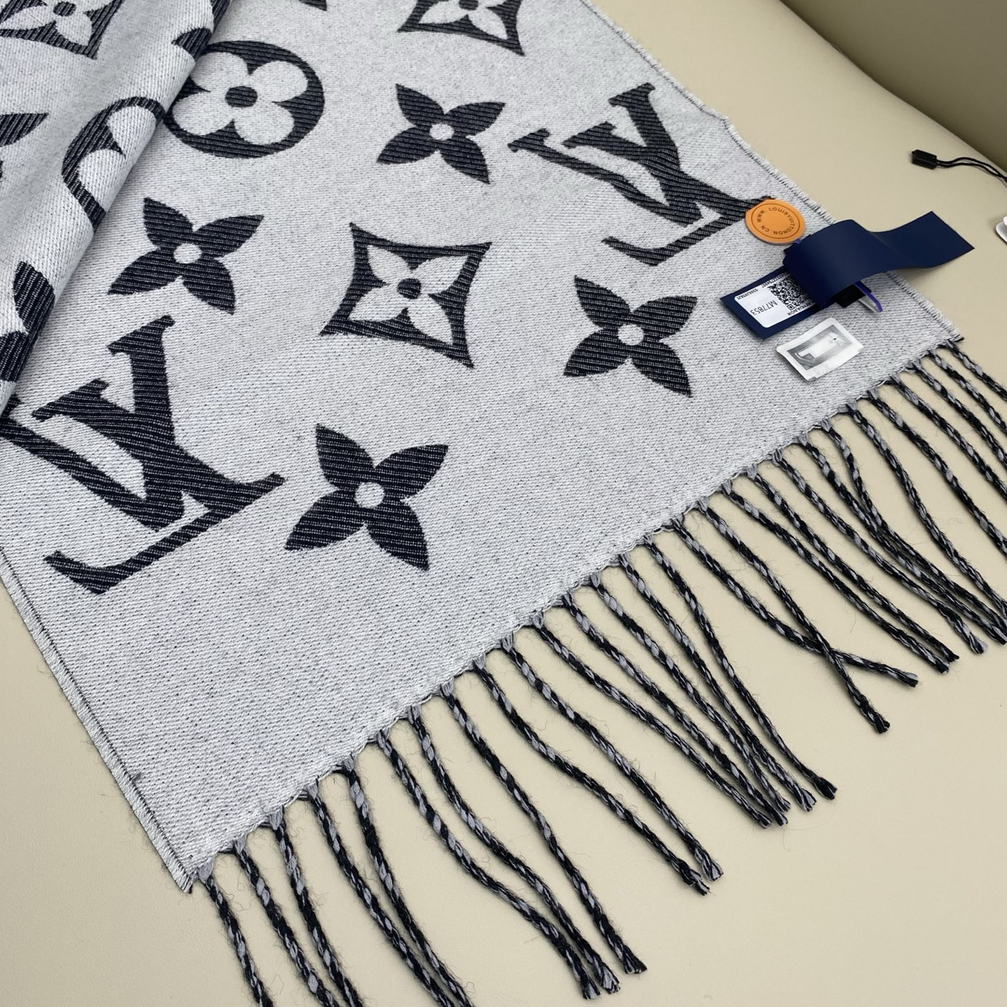 l0vis Vvtt0n scarf 34x186cm 100% sheep wool