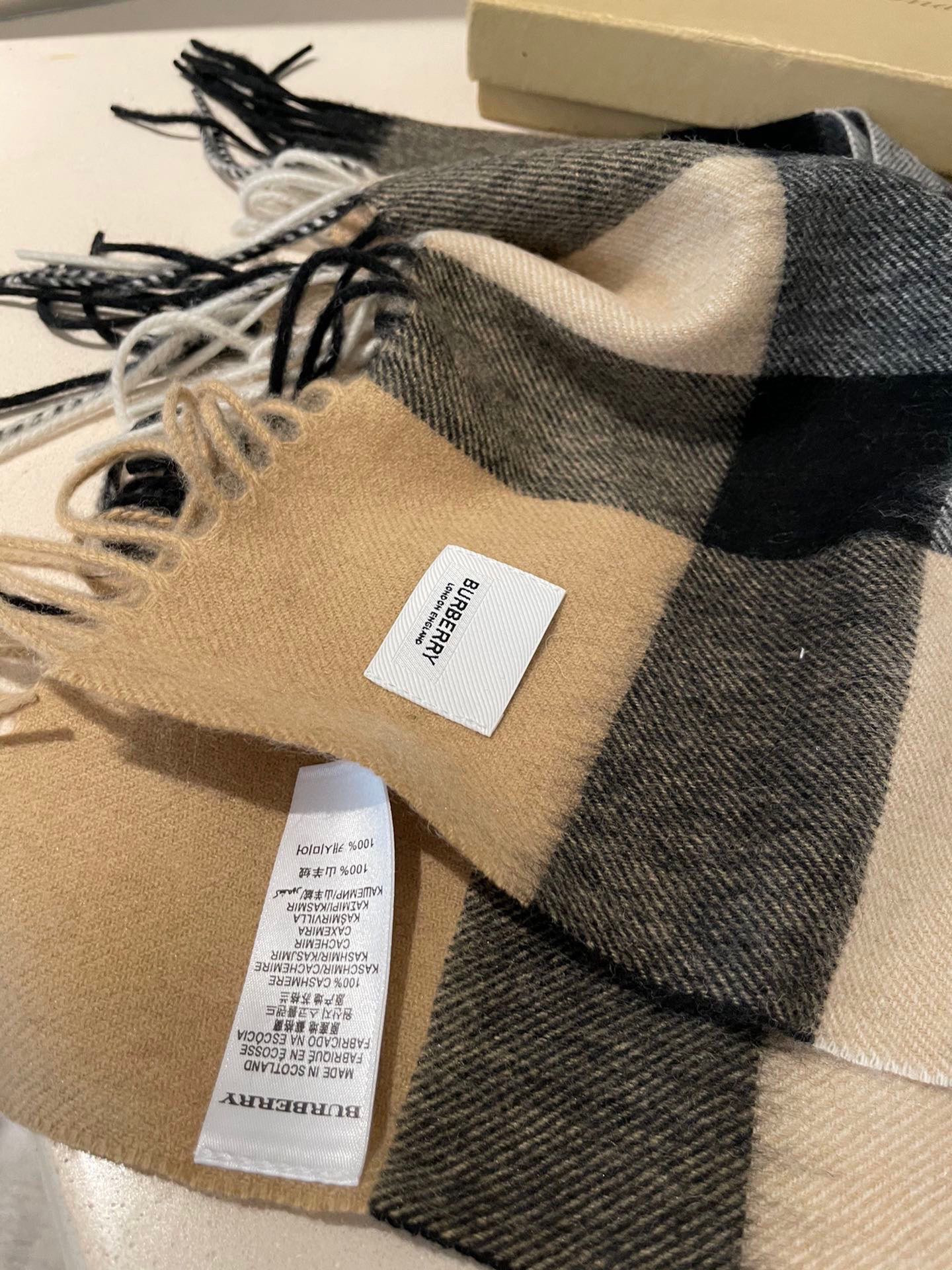 Bv*b*rry scarf 35x180cm