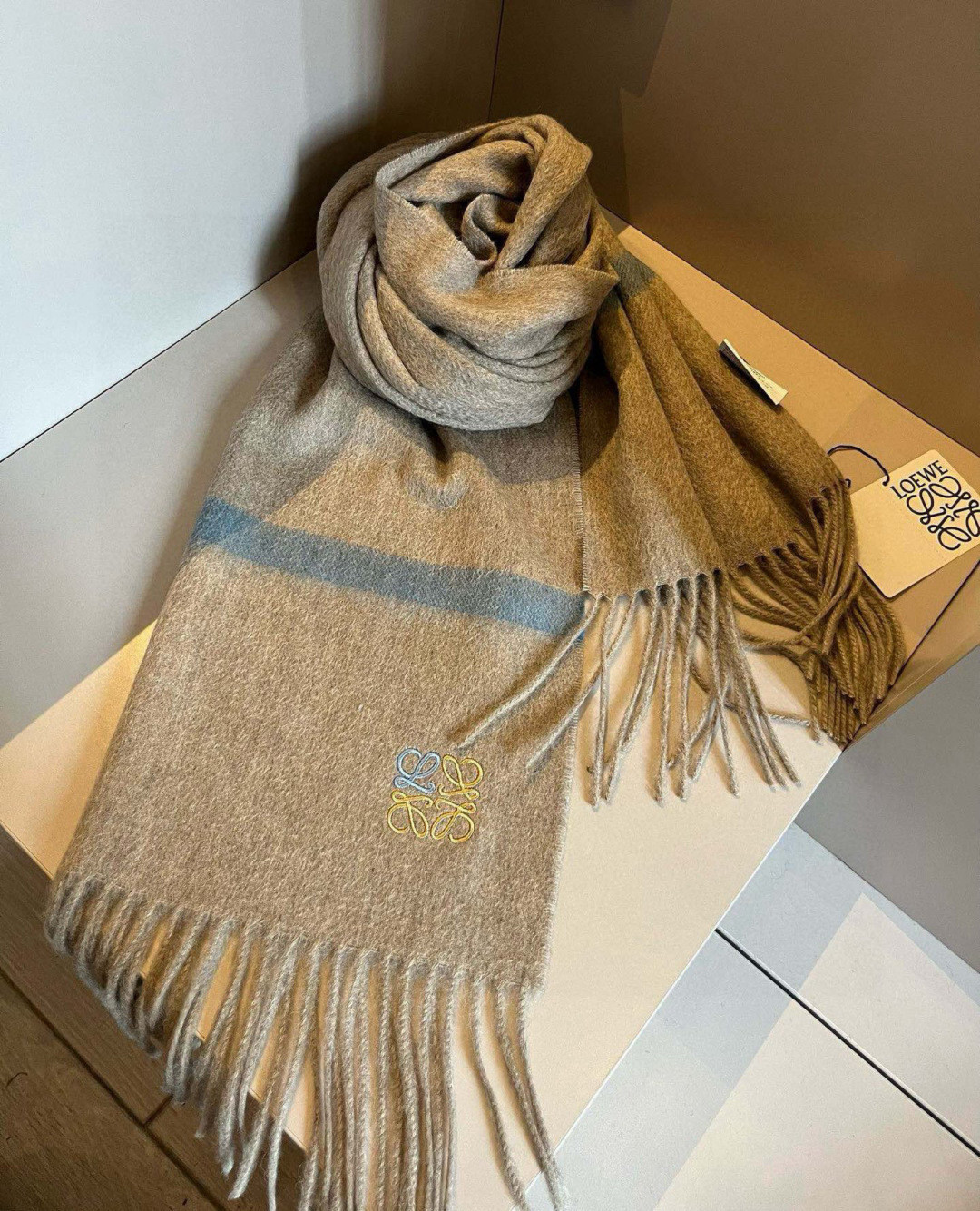 L0ew* scarf 35x180cm