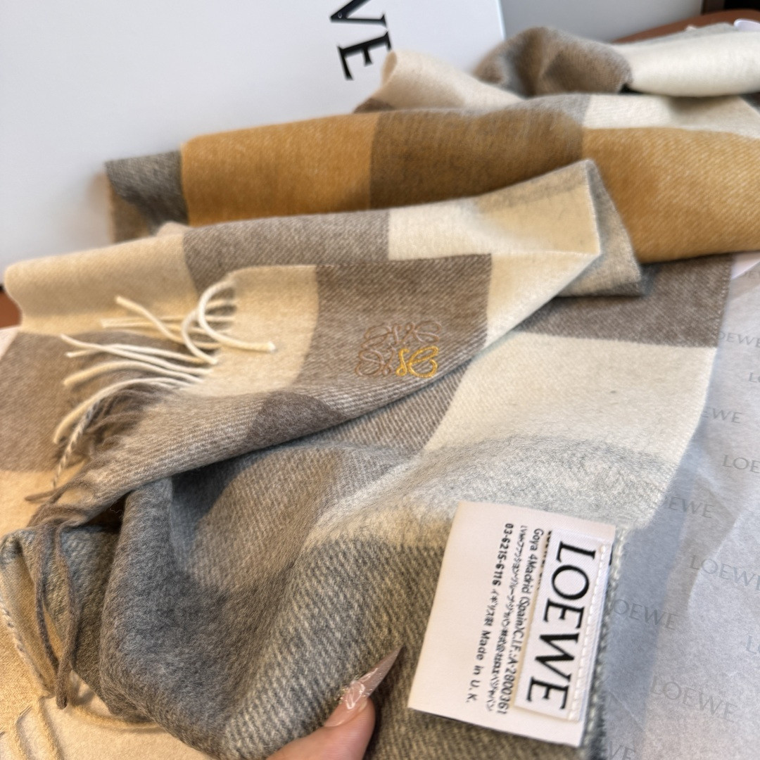 L0ew* scarf 30x180cm
