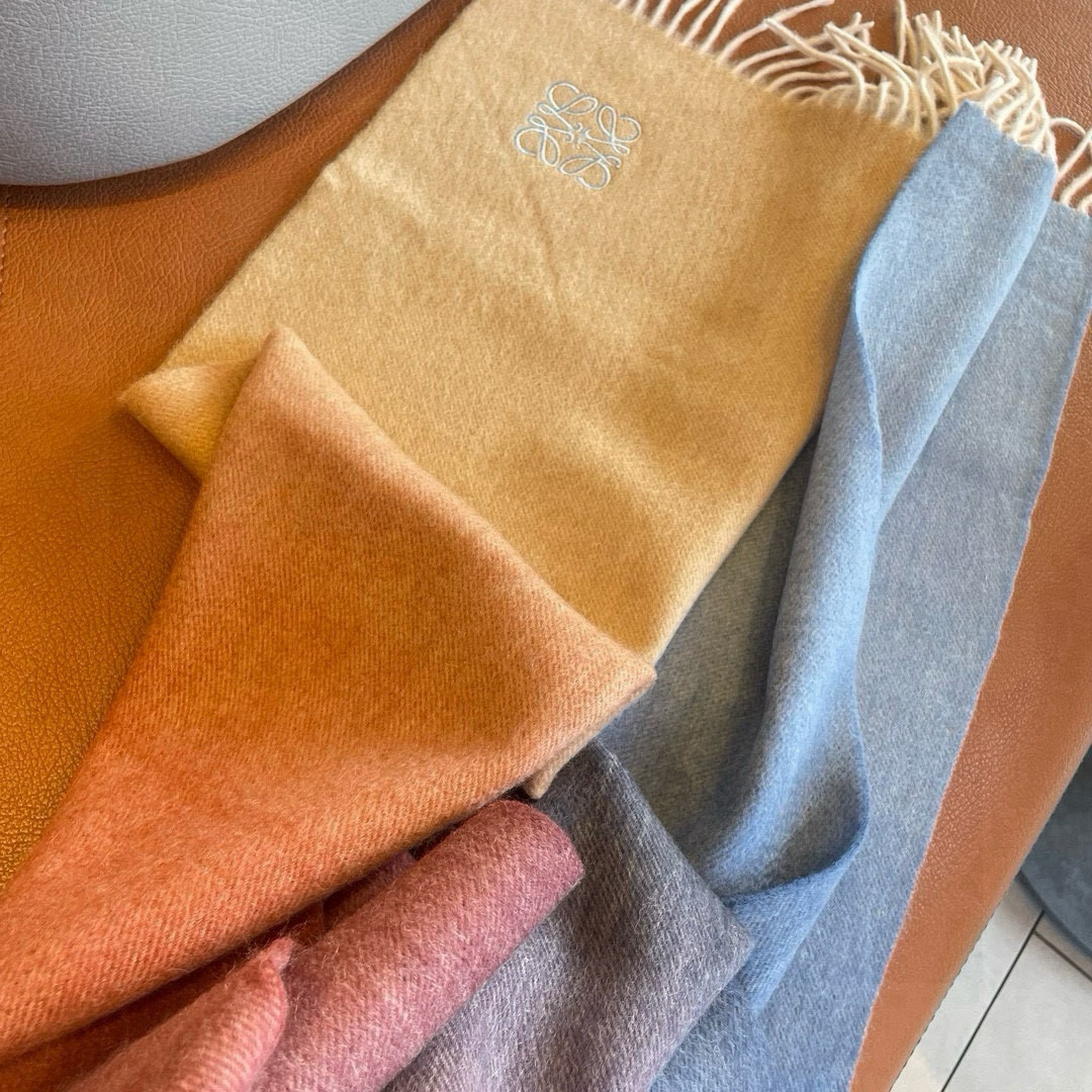 L0ew* scarf 30x180cm