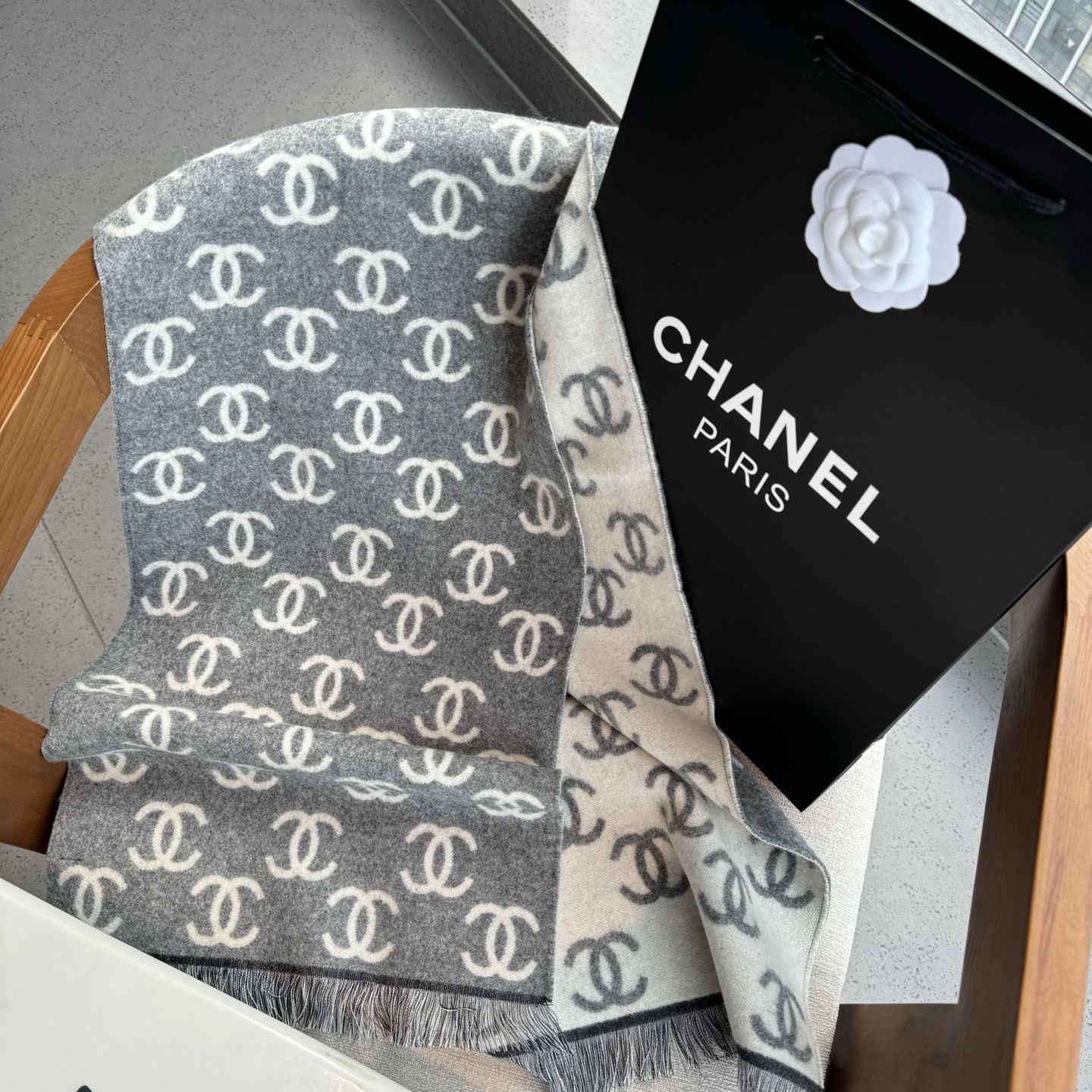 Ch**el scarf 35x180cm 92% wool 8% cashmere