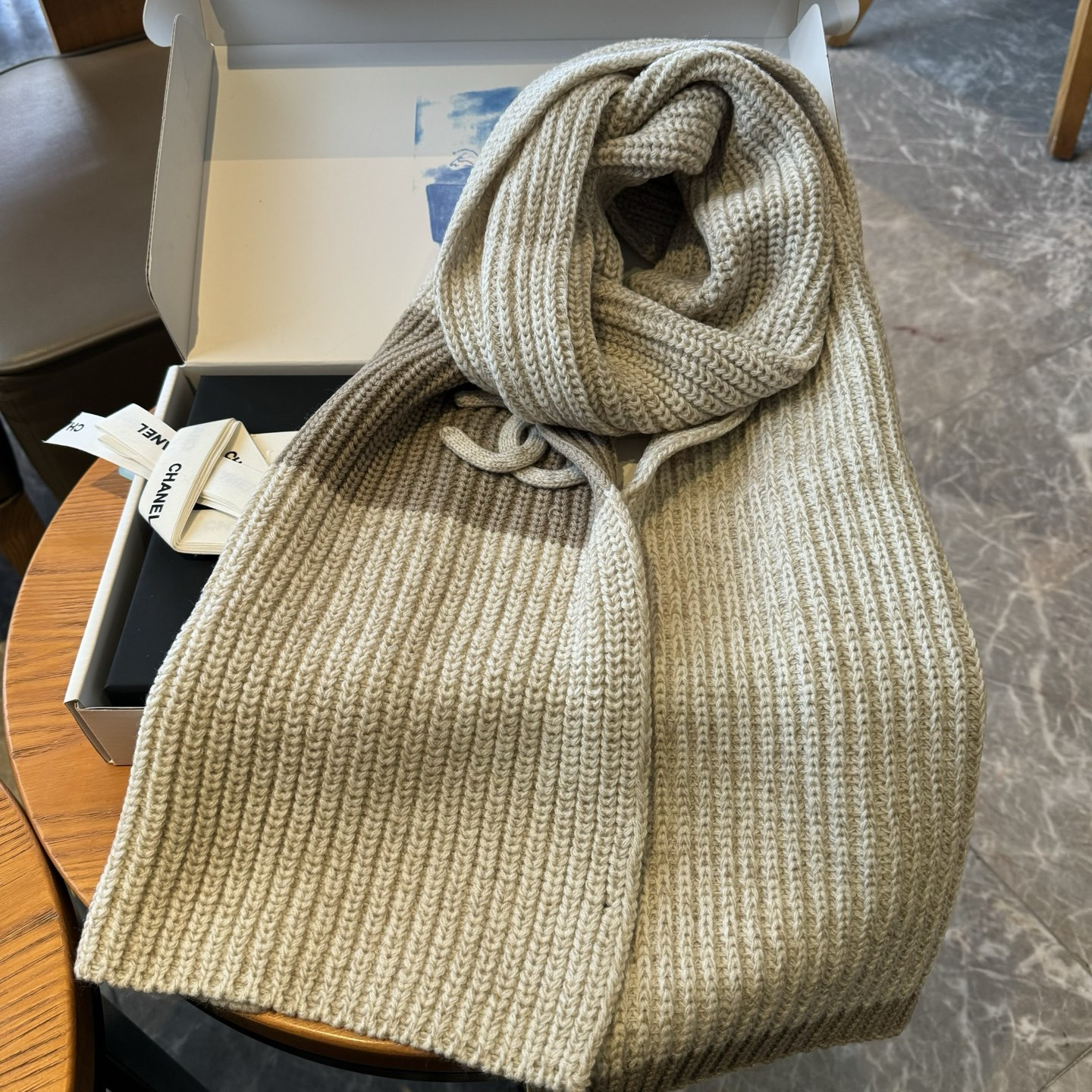 Ch**el scarf 30x200cm 100% cashmere