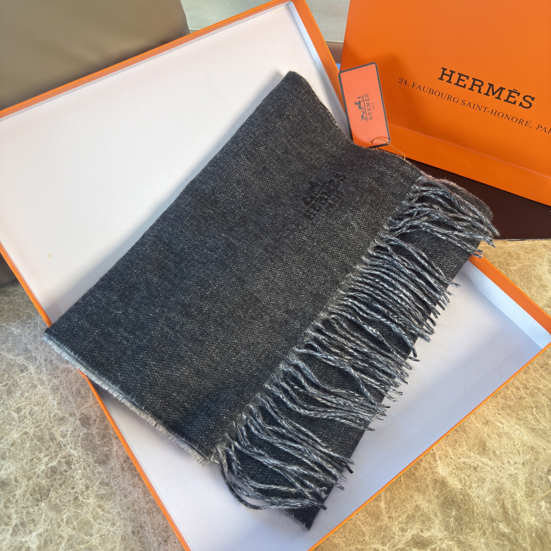 H**me5 scarf 32x180cm