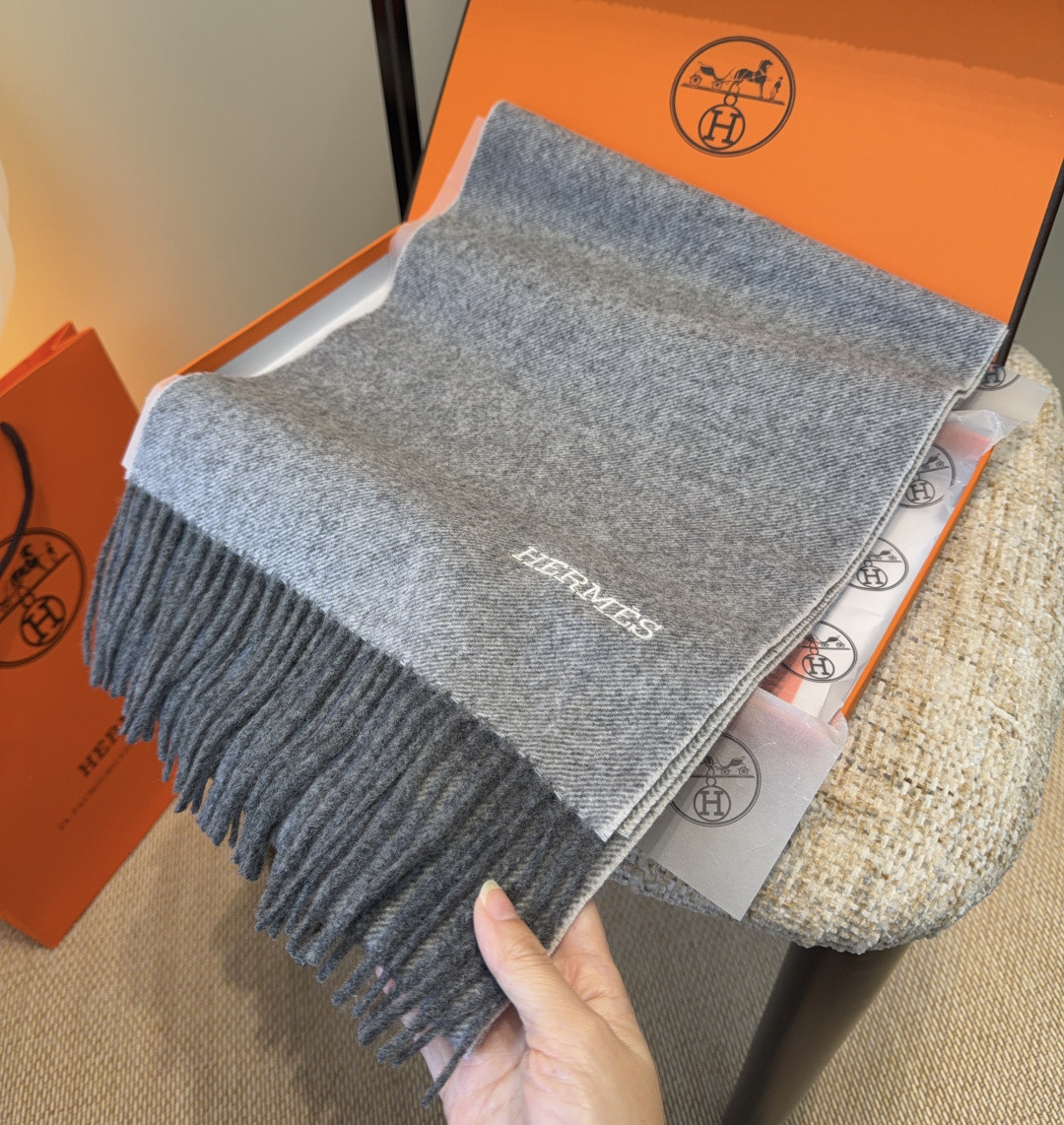 Hermès scarf 35x190cm