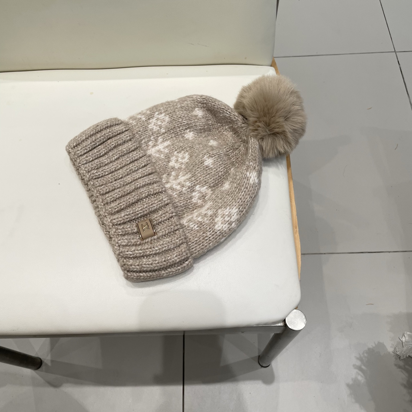 Ce1i*e beanie