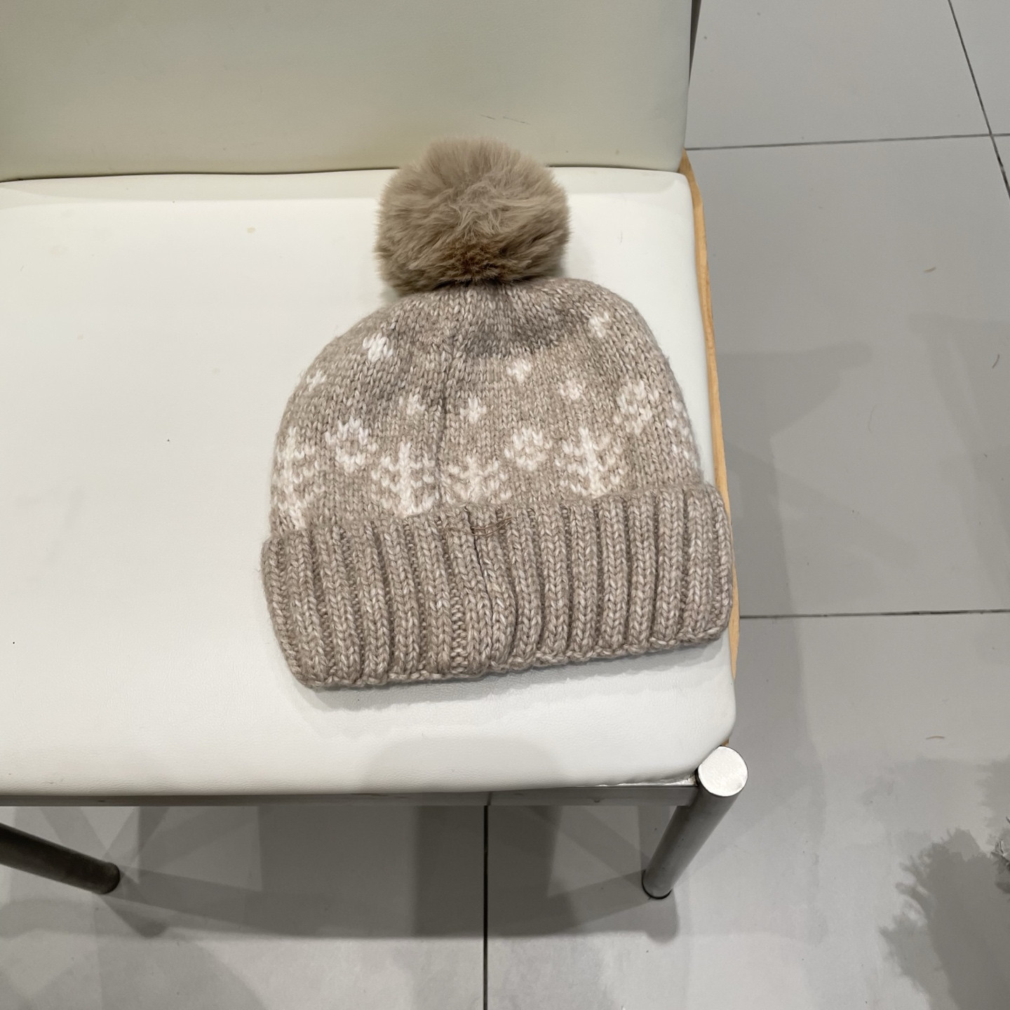 Ce1i*e beanie
