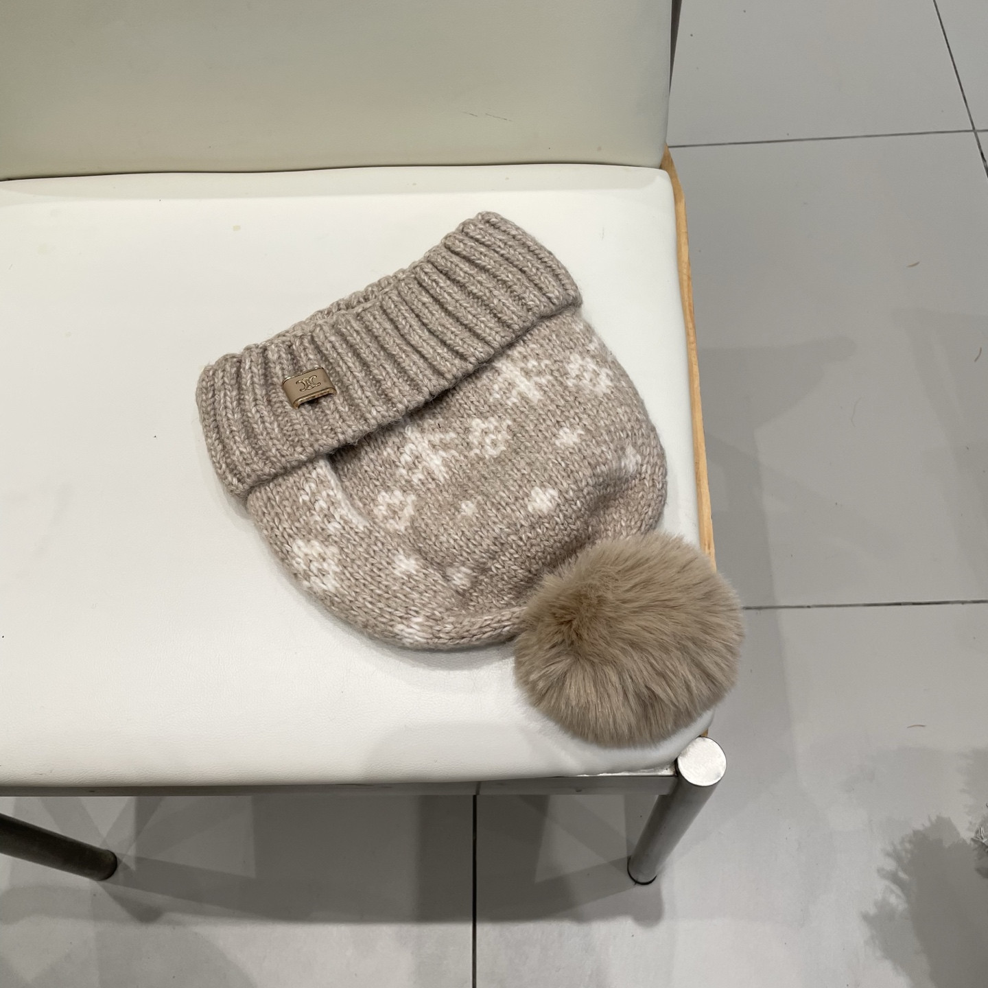 Ce1i*e beanie