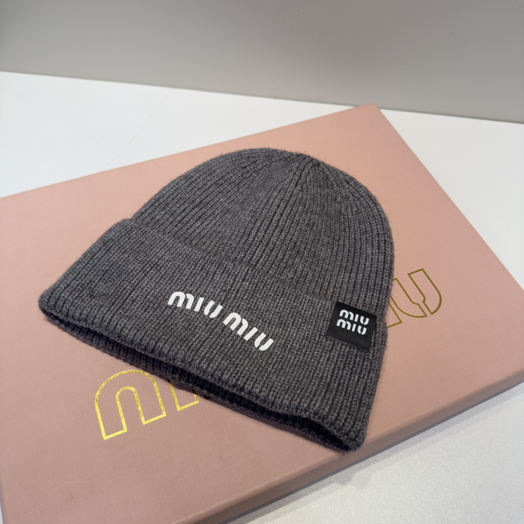 M1v M1v beanie