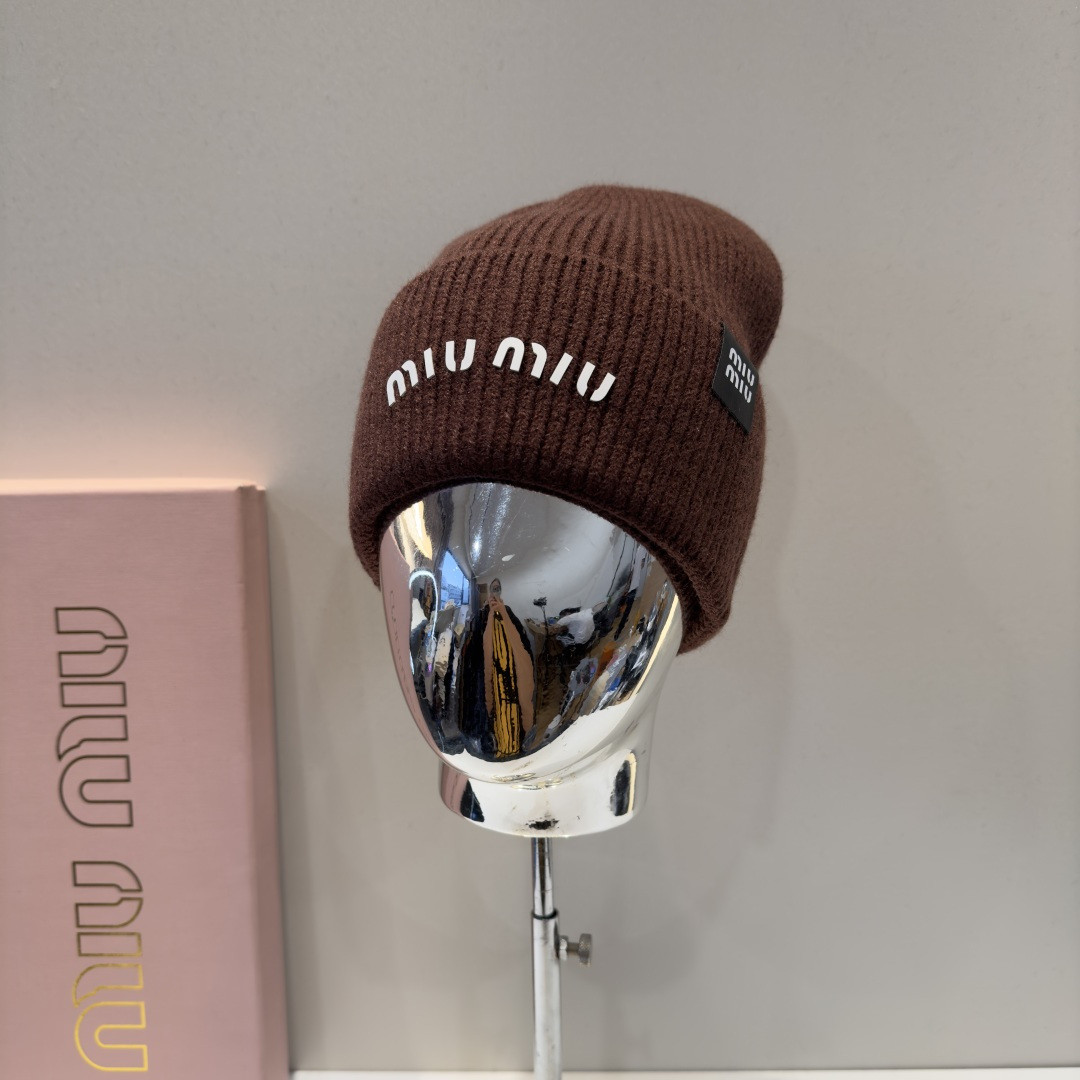 M1v M1v beanie