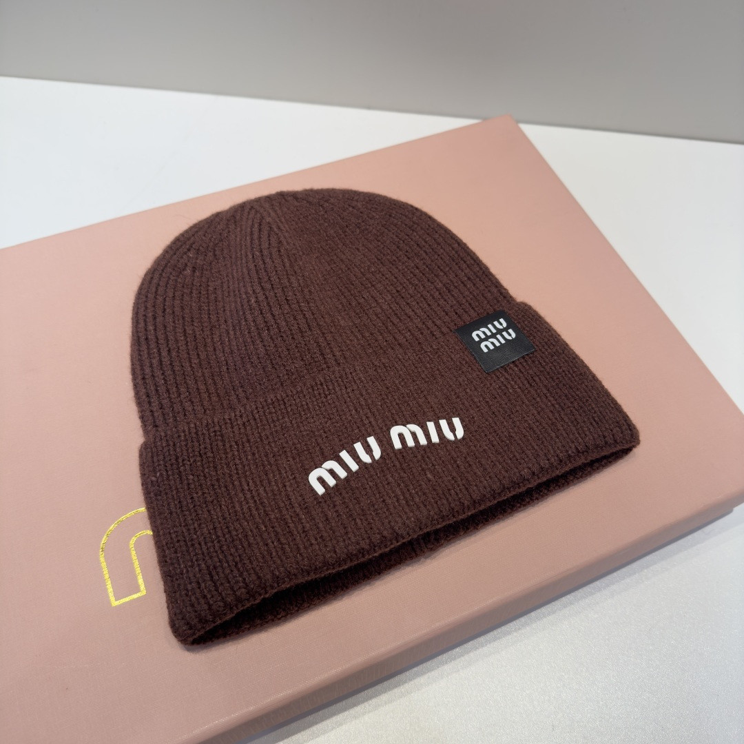 M1v M1v beanie