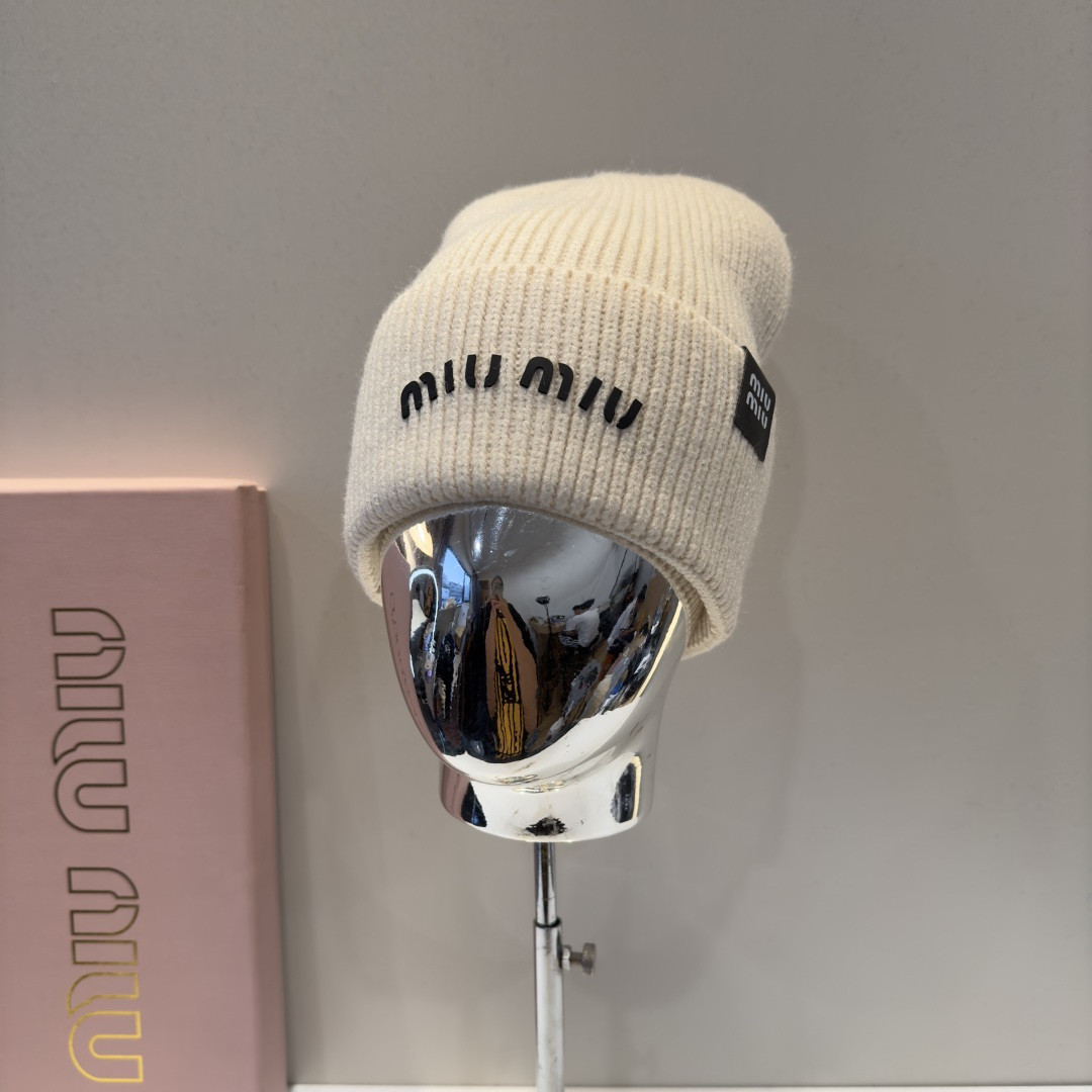 M1v M1v beanie