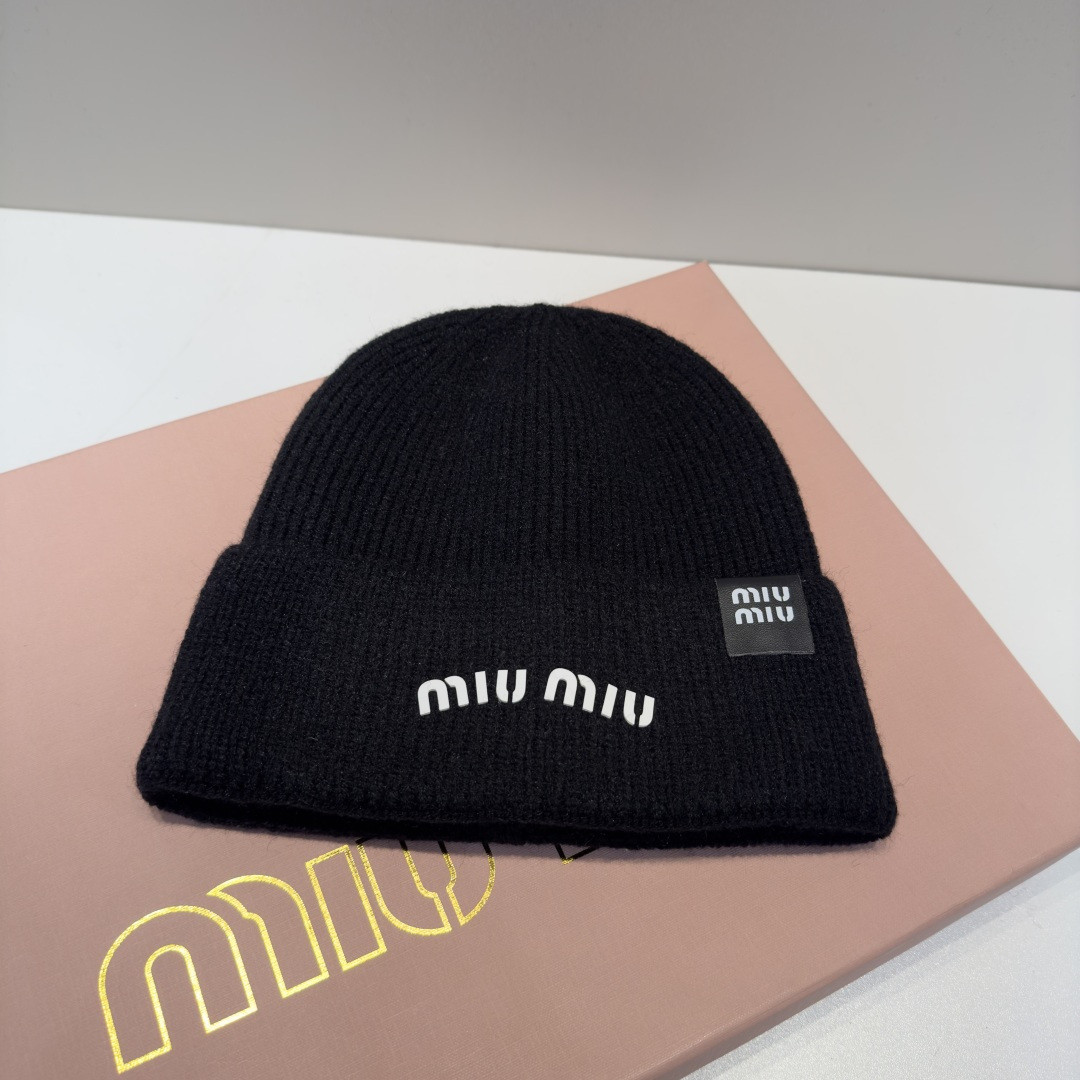 M1v M1v beanie
