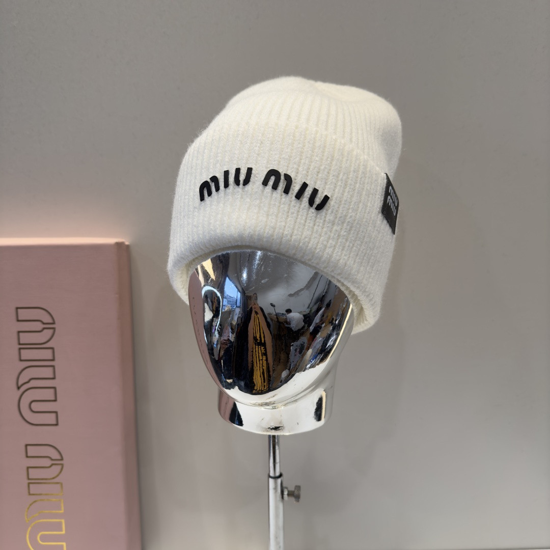 M1v M1v beanie