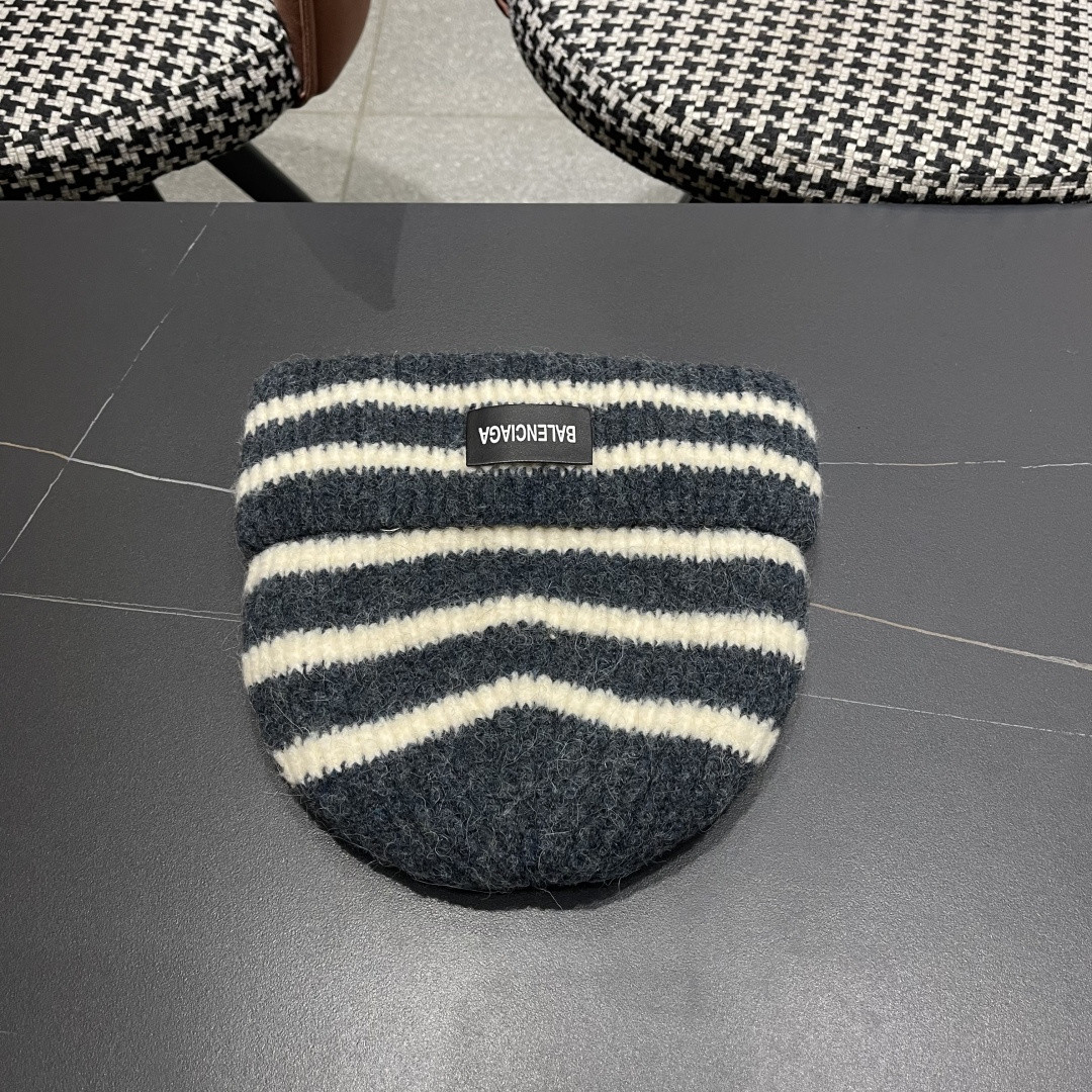Ba1en*iaga beanie