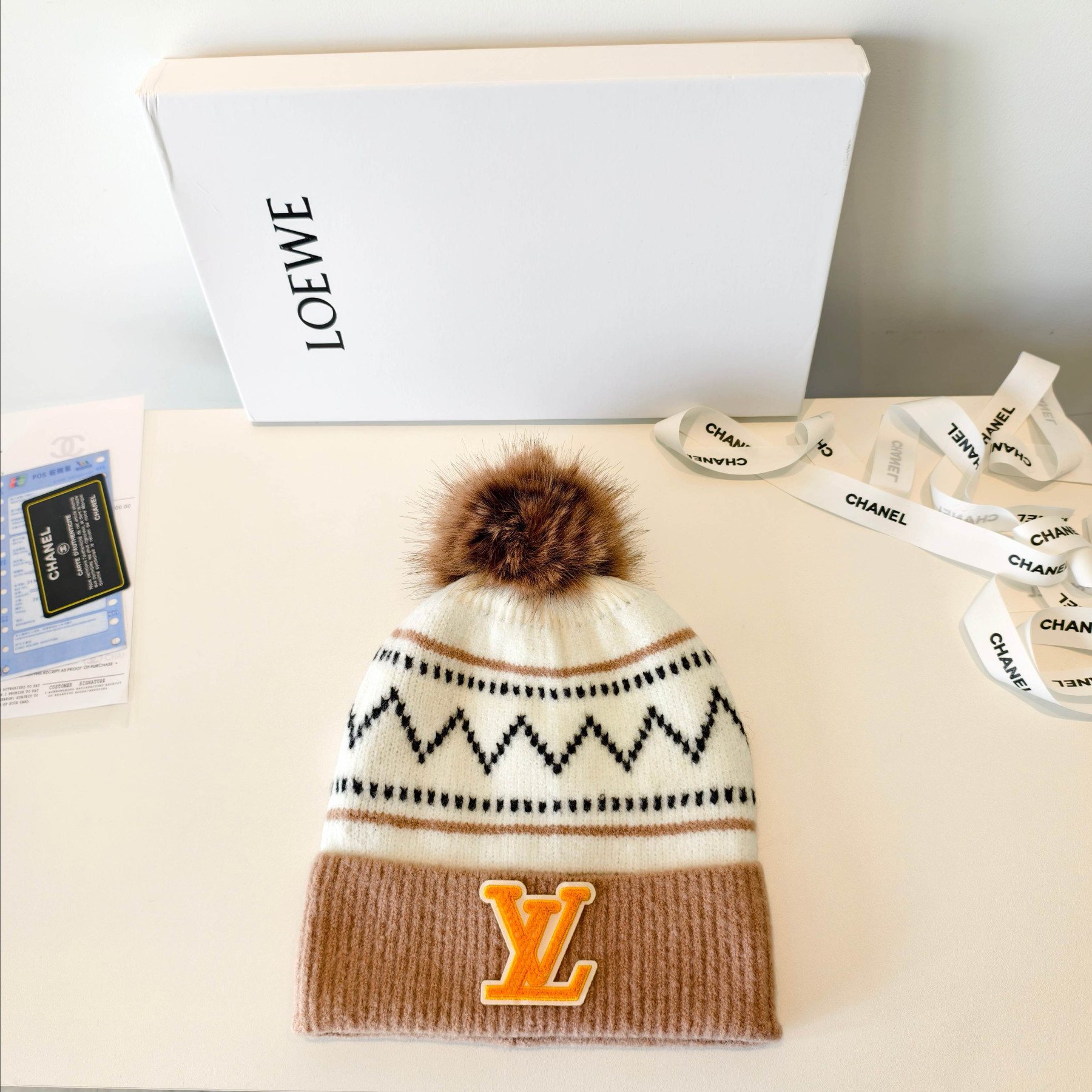 l0vis Vvtt0n beanie