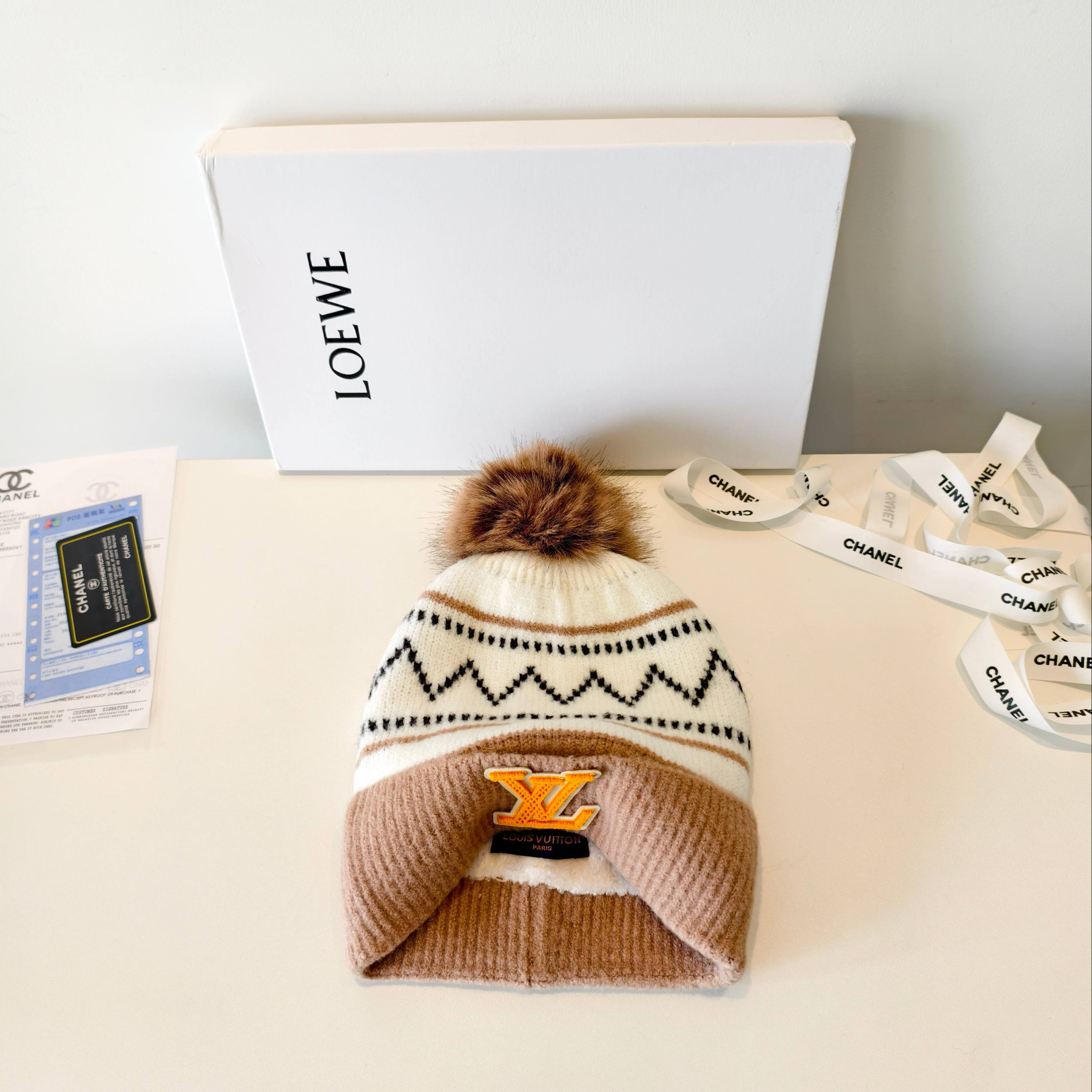 l0vis Vvtt0n beanie