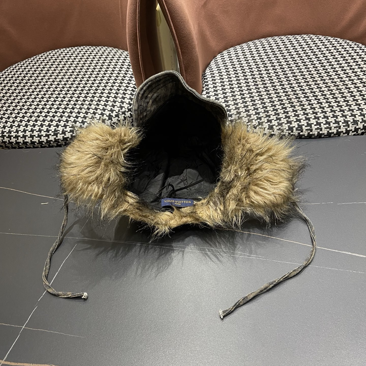 l0vis Vvtt0n trapper hat