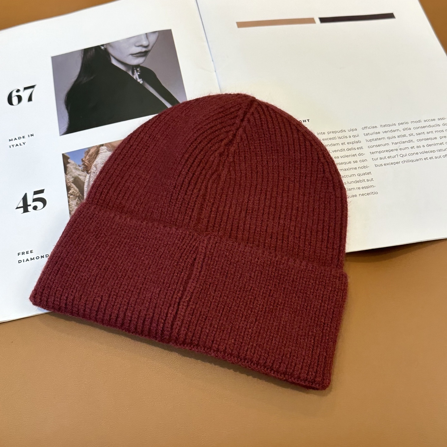 l0vis Vvtt0n beanie