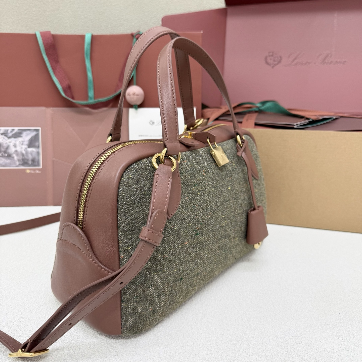 L0r0 P1ana Small Needle Bag 31x15x16cm