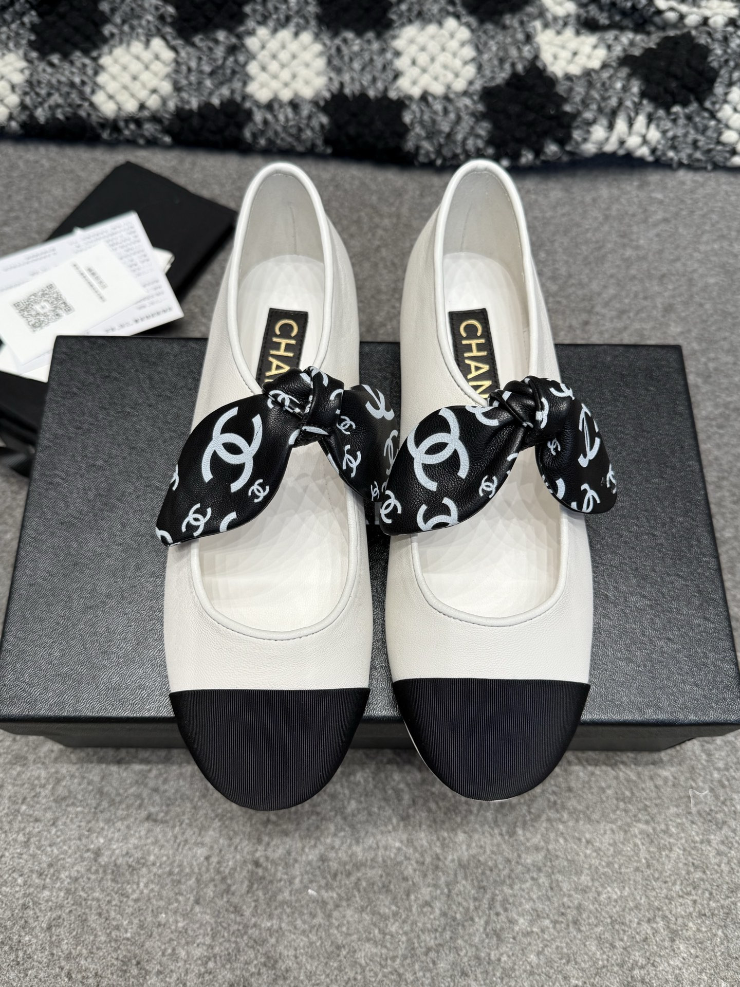 ua Ch**el mary janes