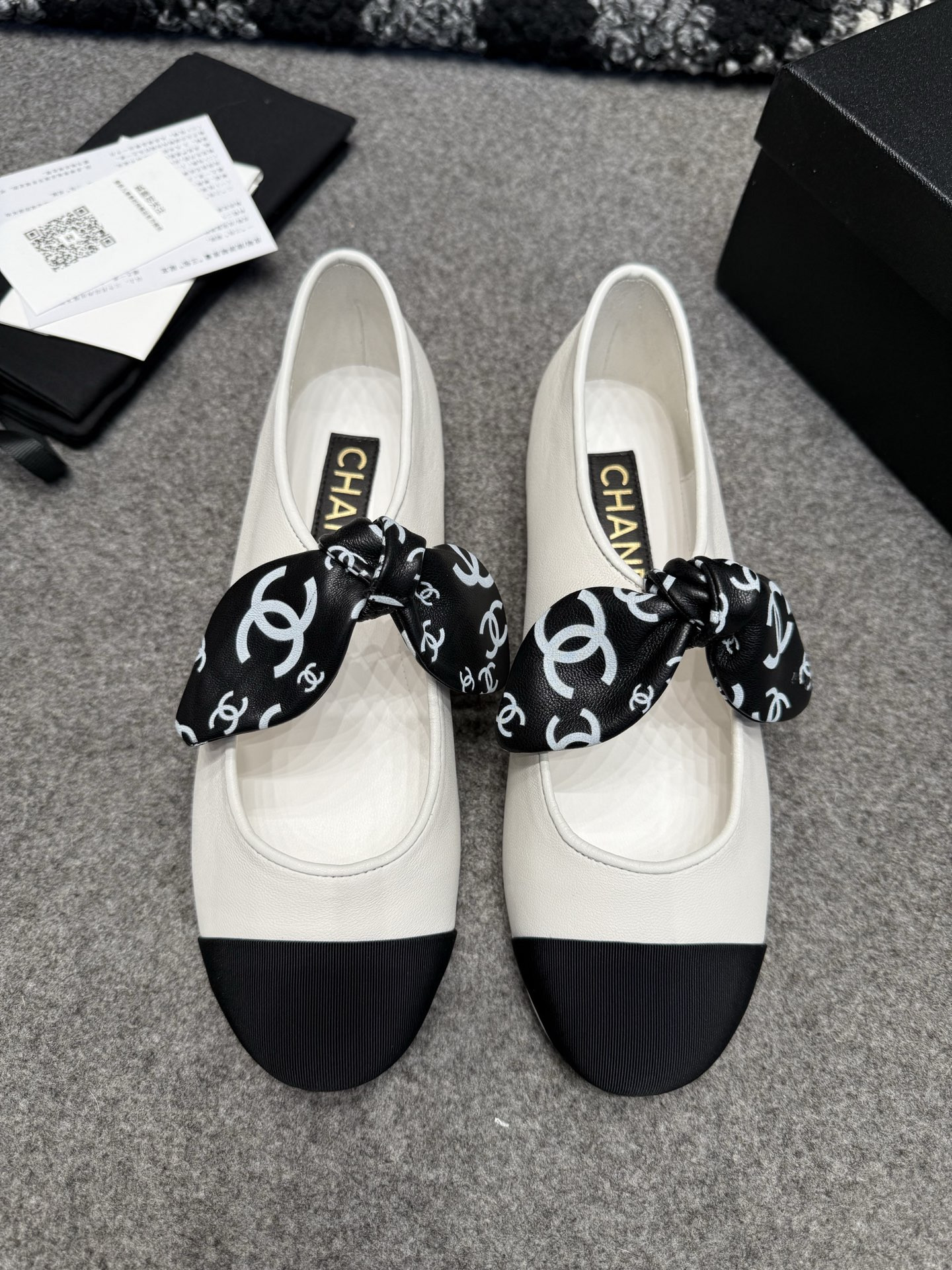 ua Ch**el mary janes