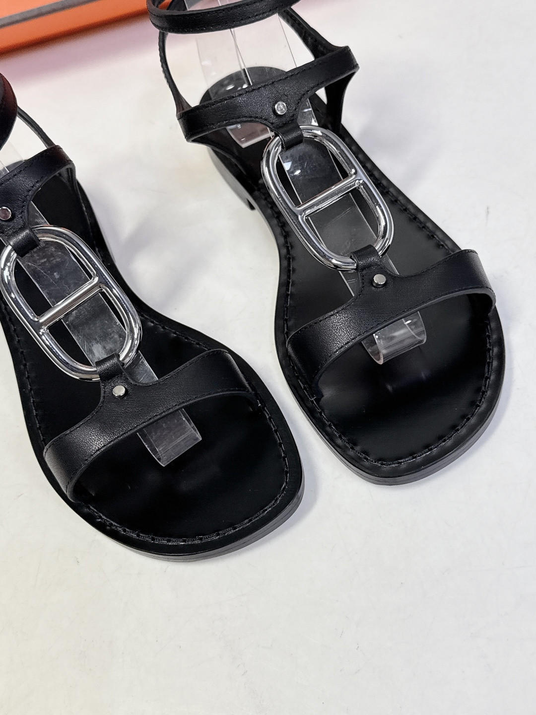 ua H**me5 marinella sandal