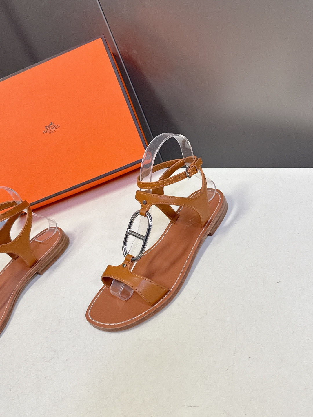 ua H**me5 marinella sandal