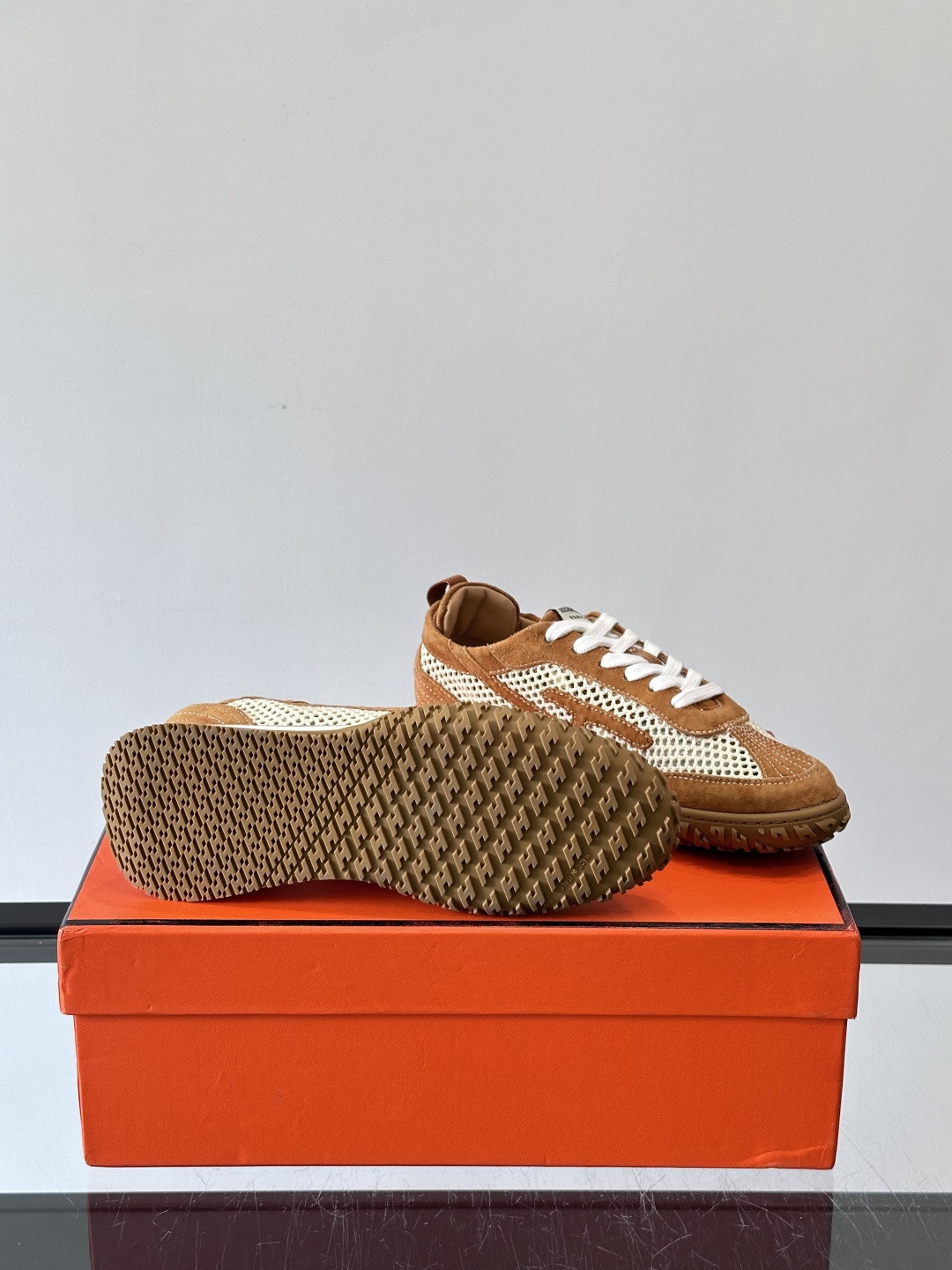 ua H**me5 jet sneaker