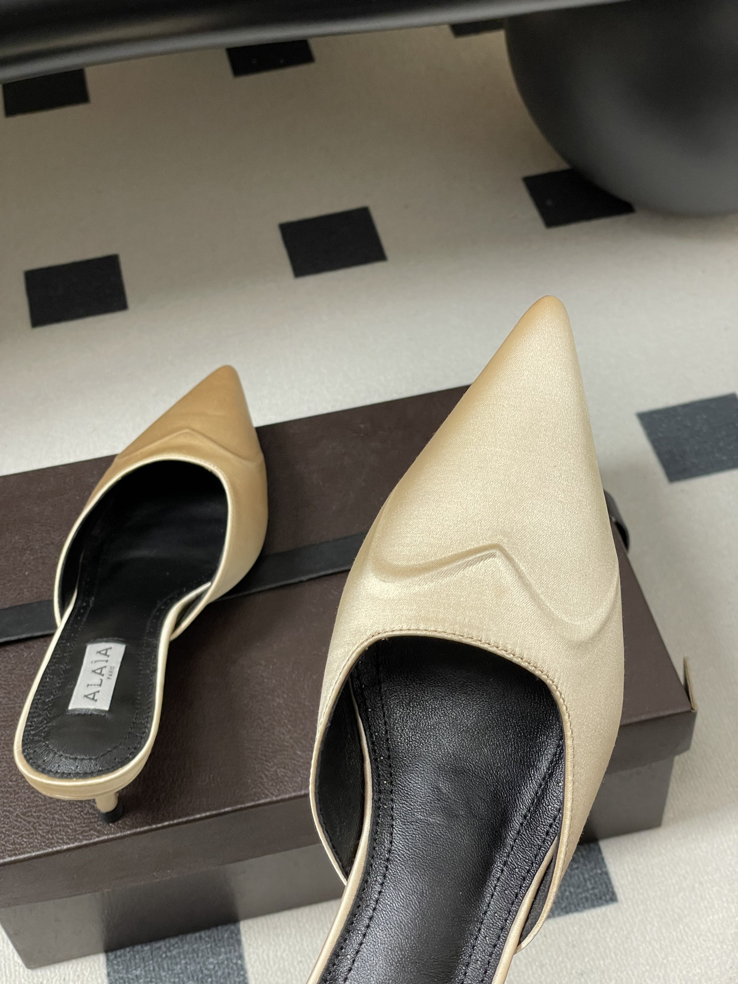 UA Alaïa Le Cœur 3D Satin Mules 6.5cm Heel
