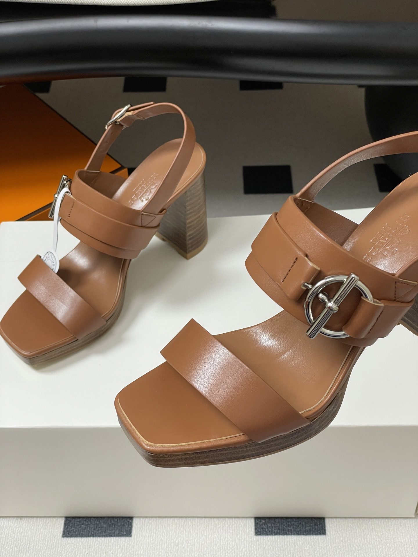 ua H**me5 keen 90 sandal