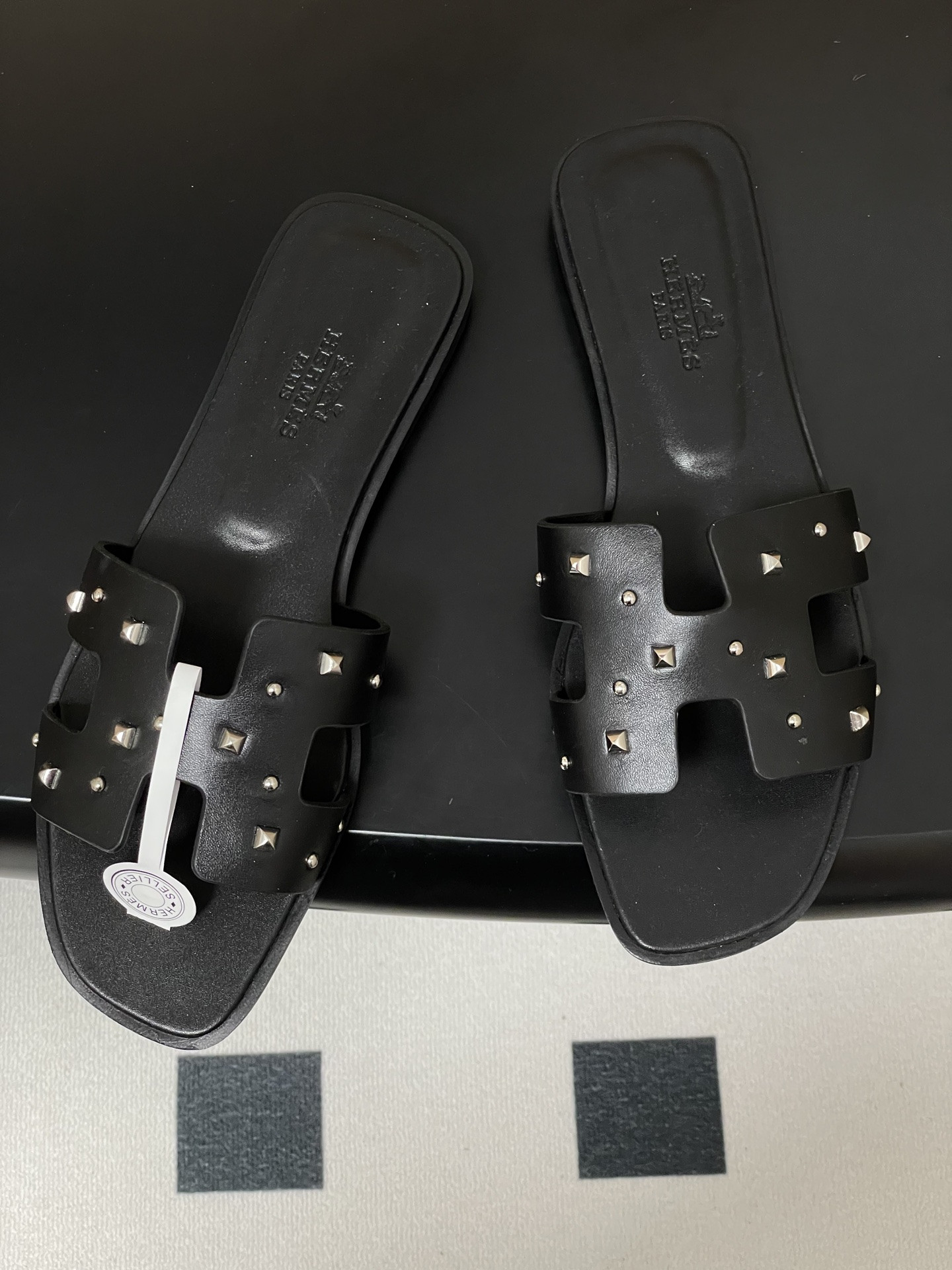 ua H**me5 oran sandal