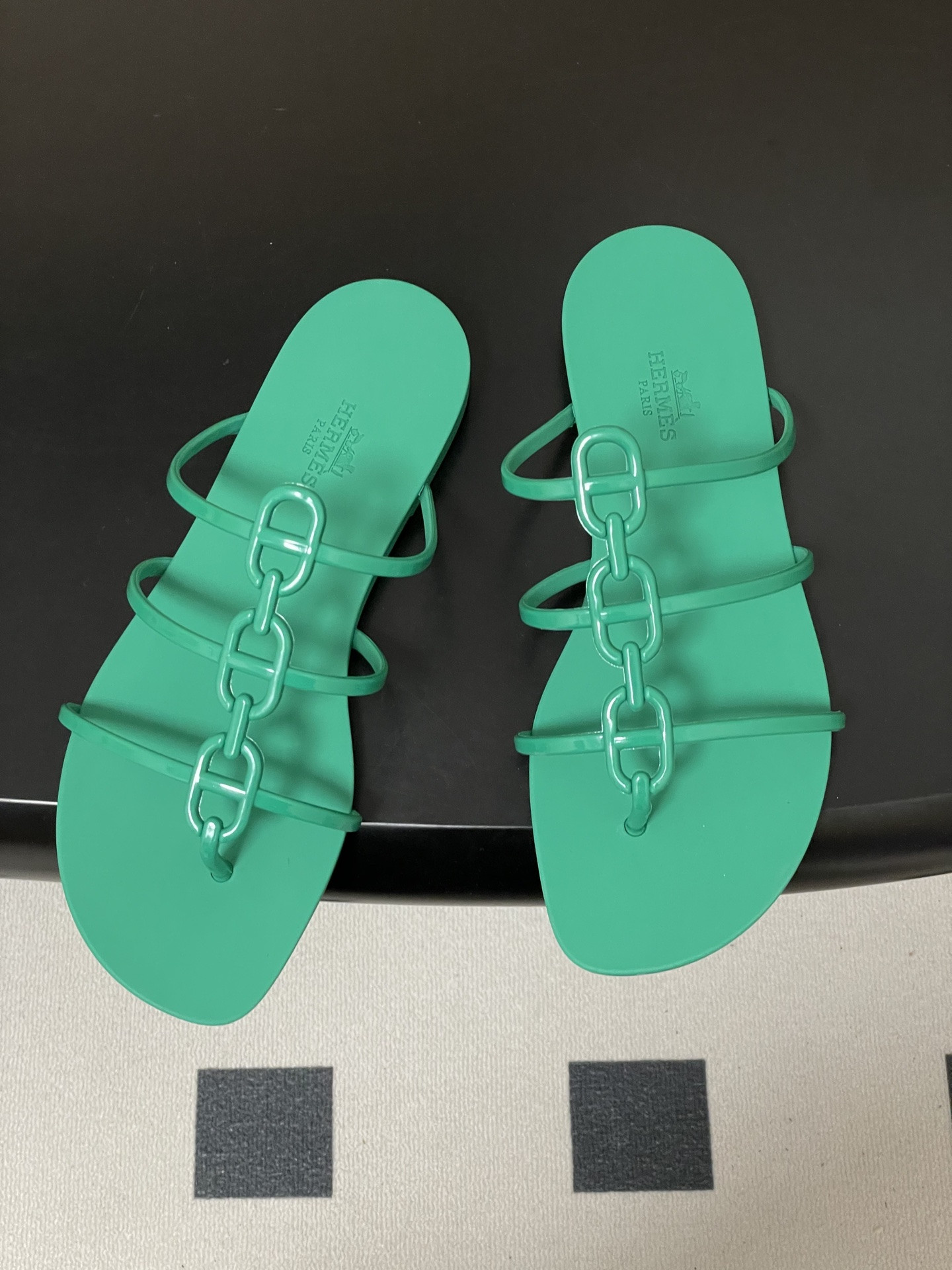 ua H**me5 mykonos sandal
