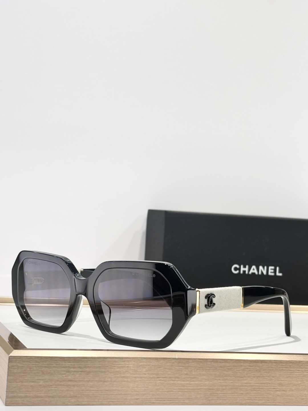 Ch**el glasses ch6088 54-20-145
