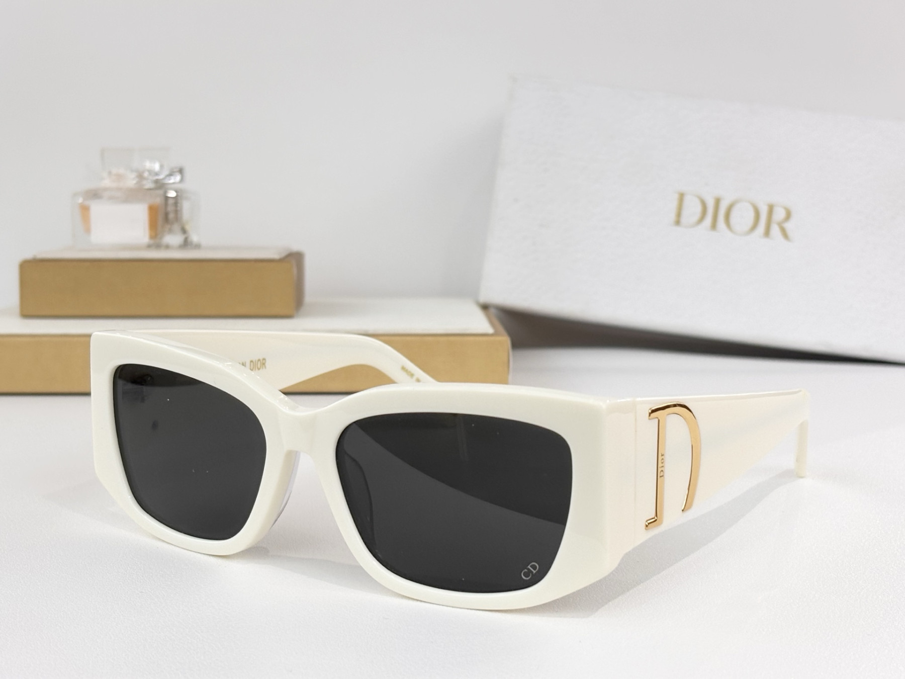 d10r glasses cd D1am0nd s11f 55-18-140