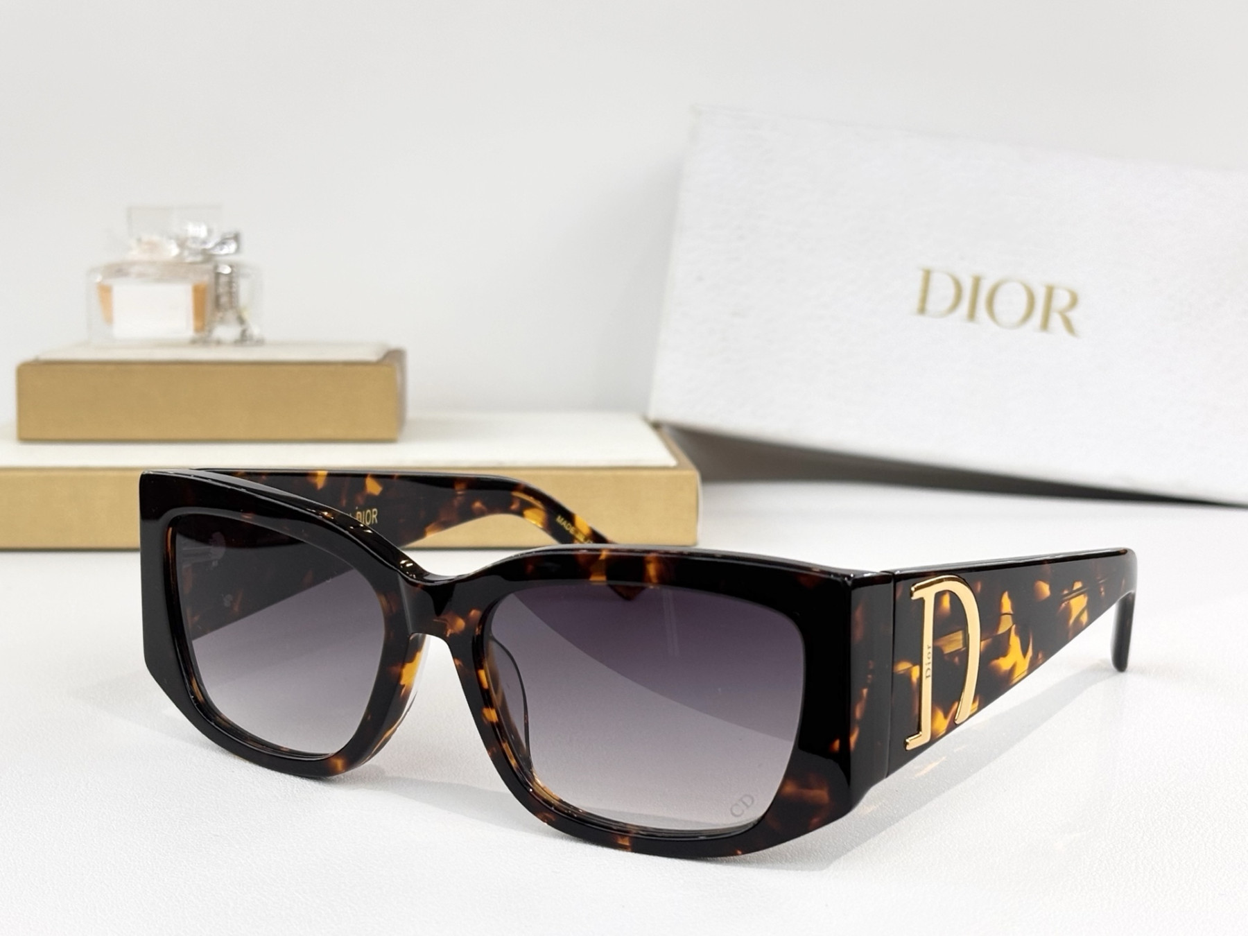 d10r glasses cd D1am0nd s11f 55-18-140