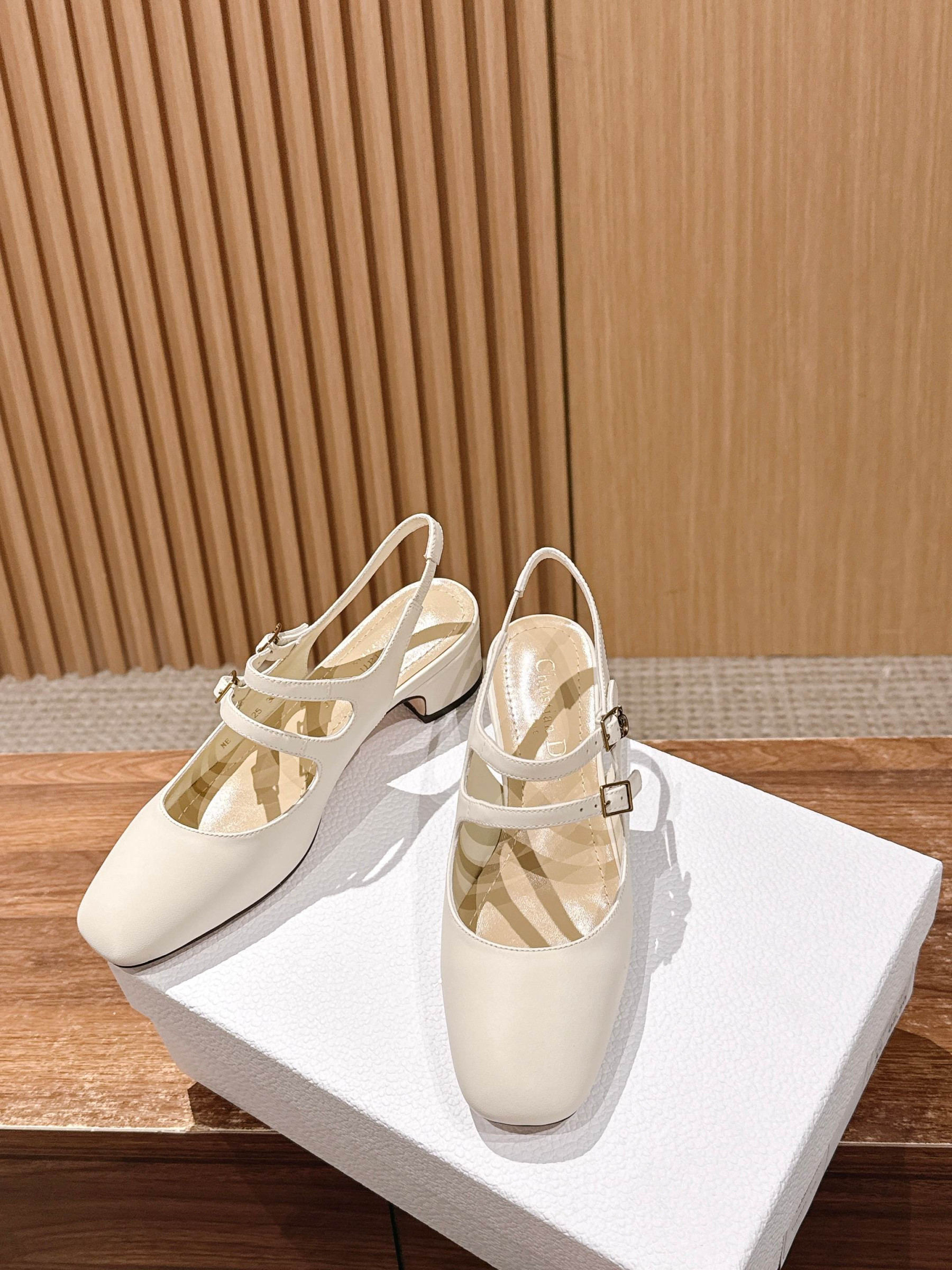 ua D10r chérie slingback pump