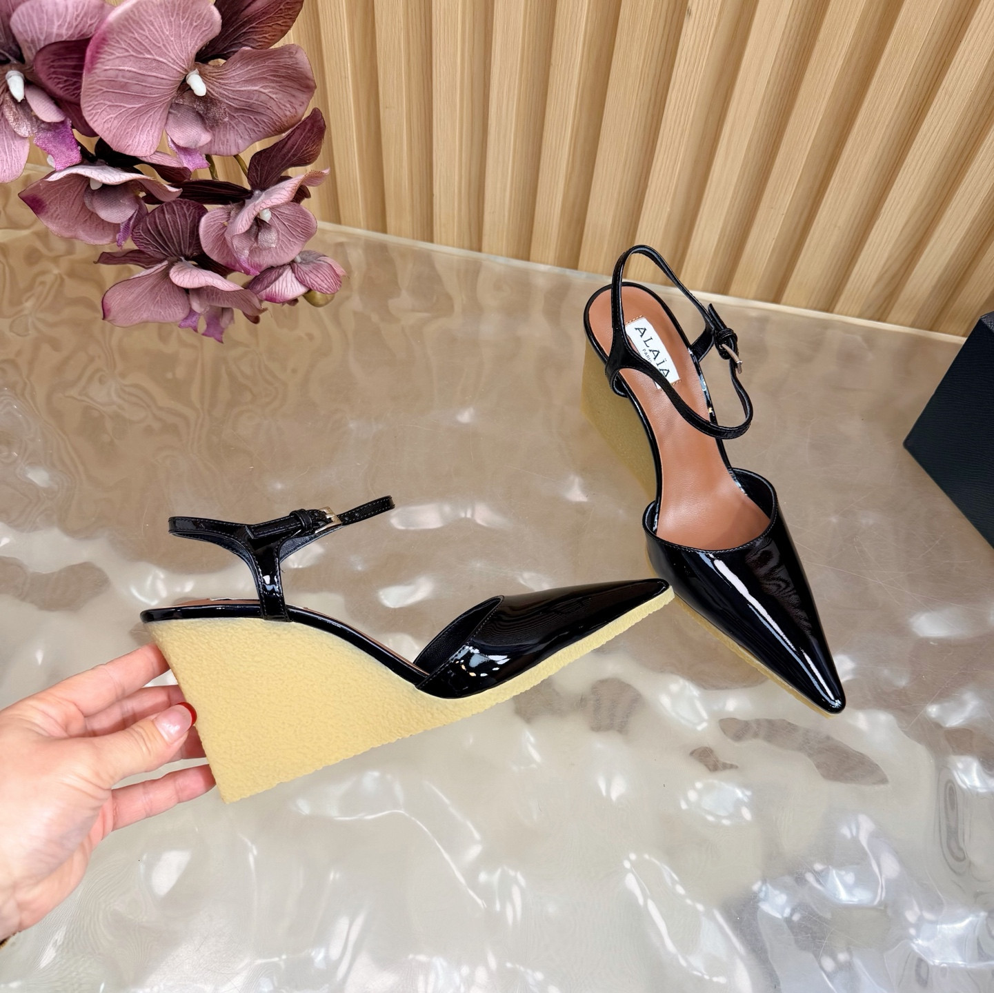 ua A1a1a wedge pumps in patent leather 9cm heel
