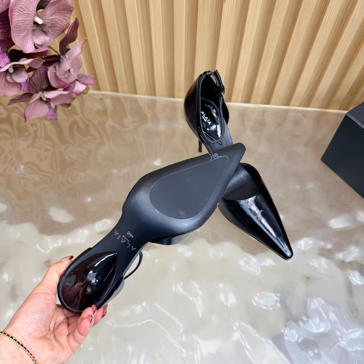 ua A1a1a drop pumps in leather 9cm heel